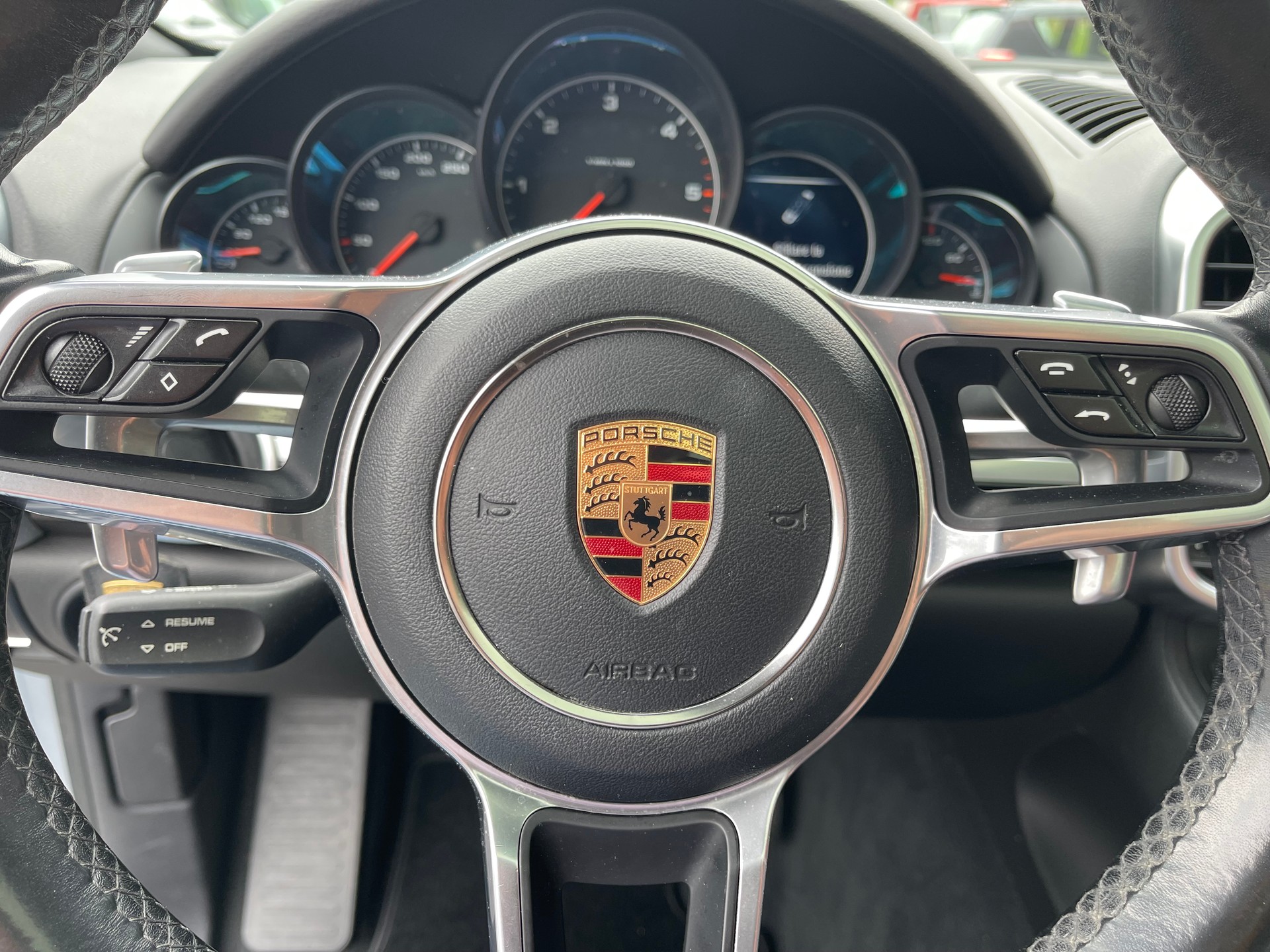 PORSCHE Cayenne Diesel-image-10