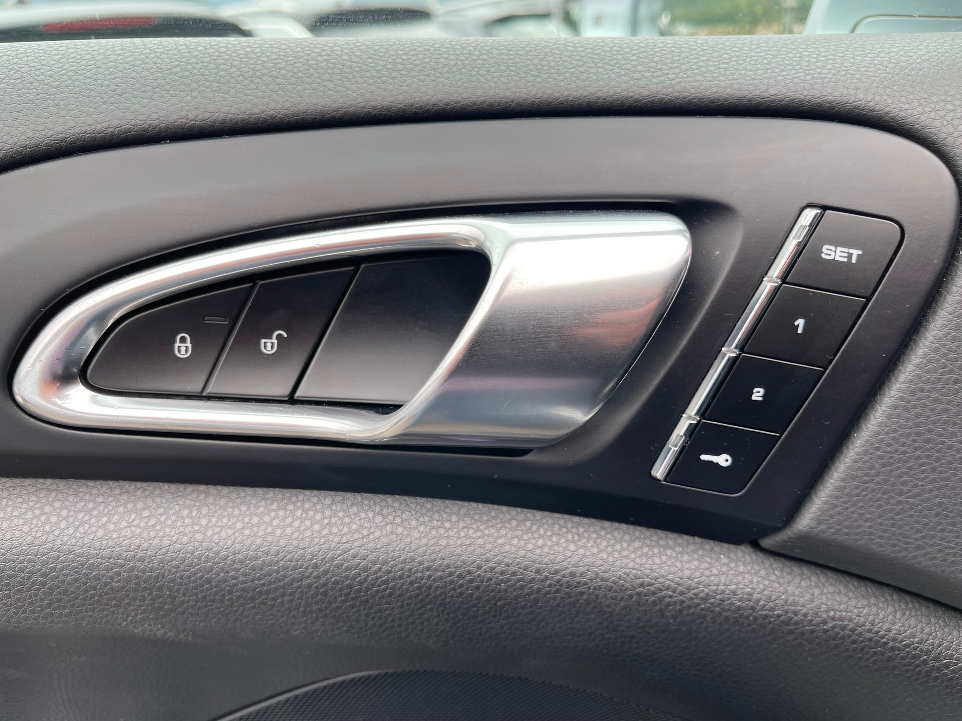 PORSCHE Cayenne Diesel-image-9