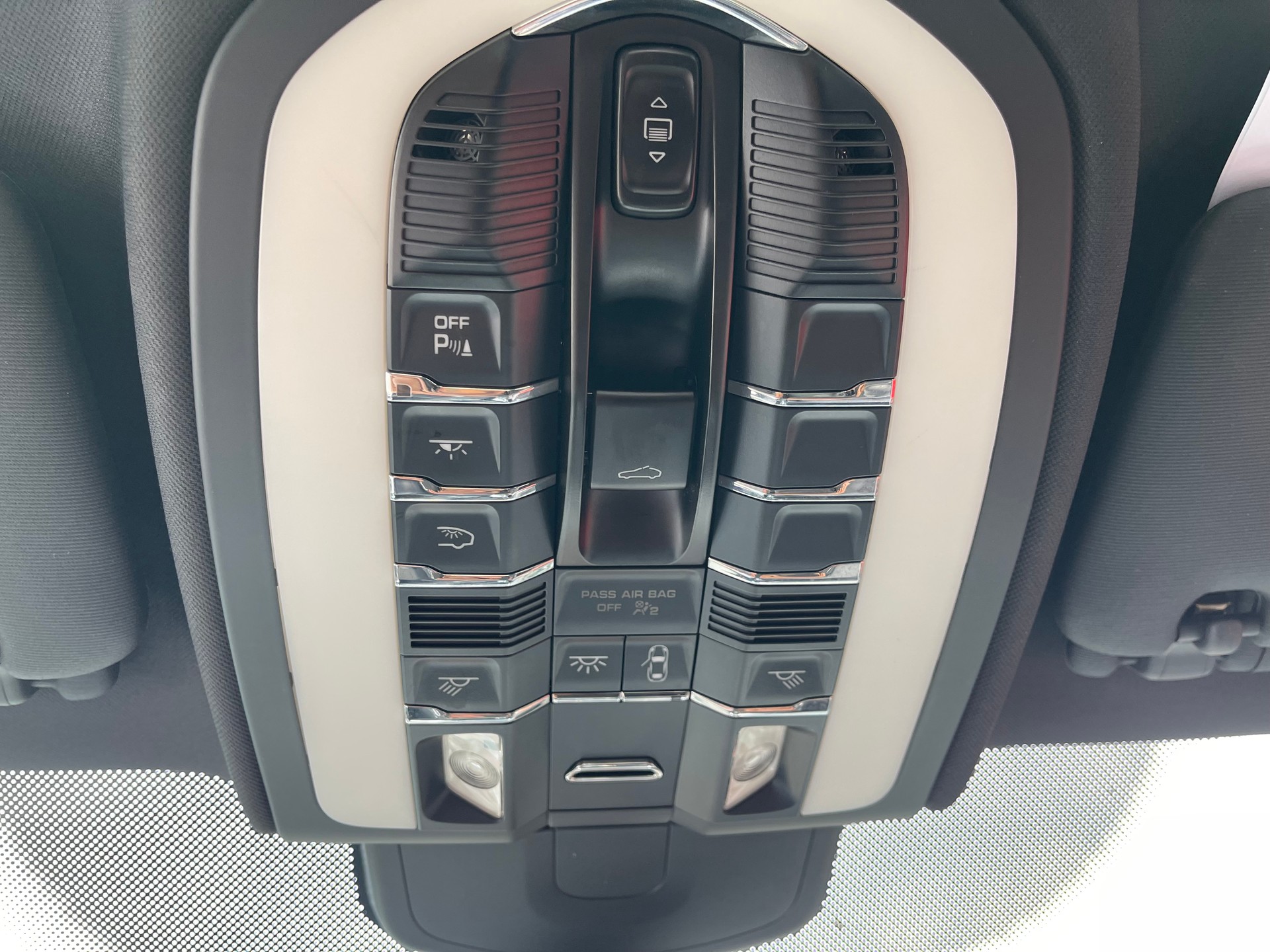 PORSCHE Cayenne Diesel-image-11