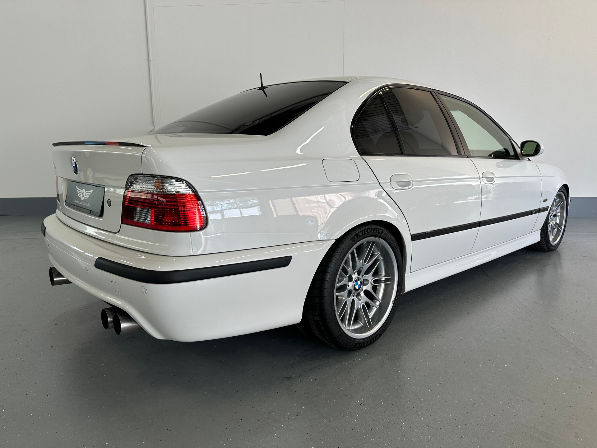 BMW M5-image-9
