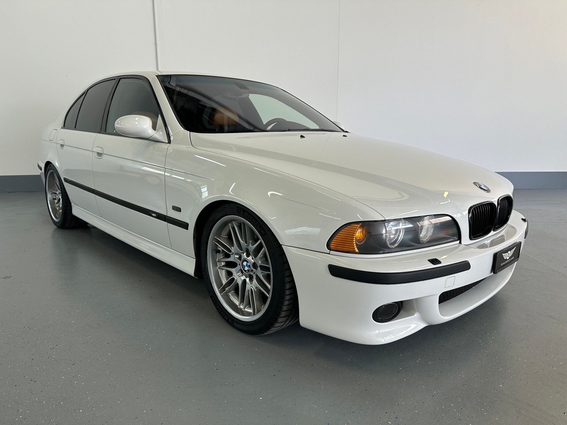 BMW M5-image-3