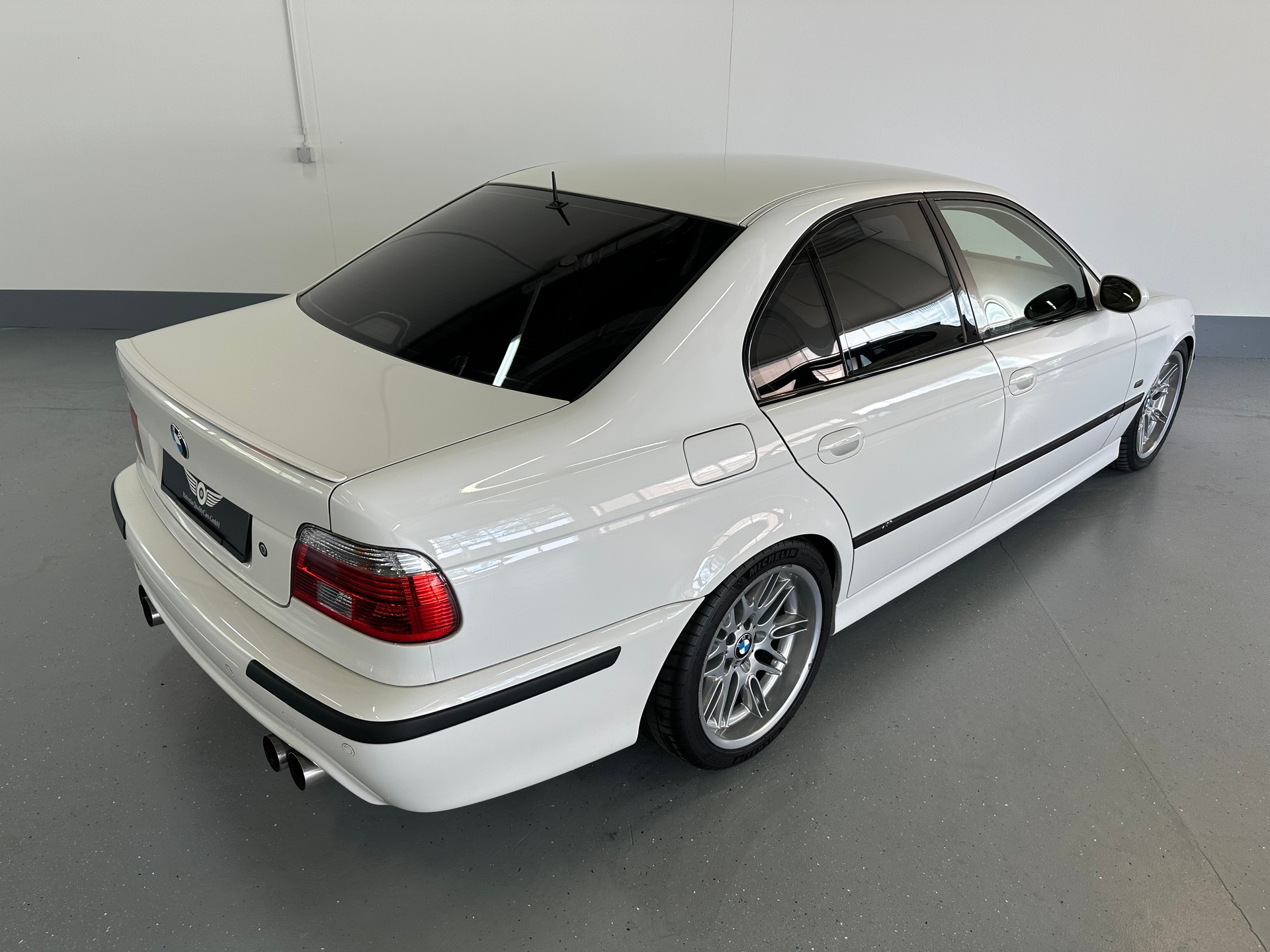 BMW M5-image-11
