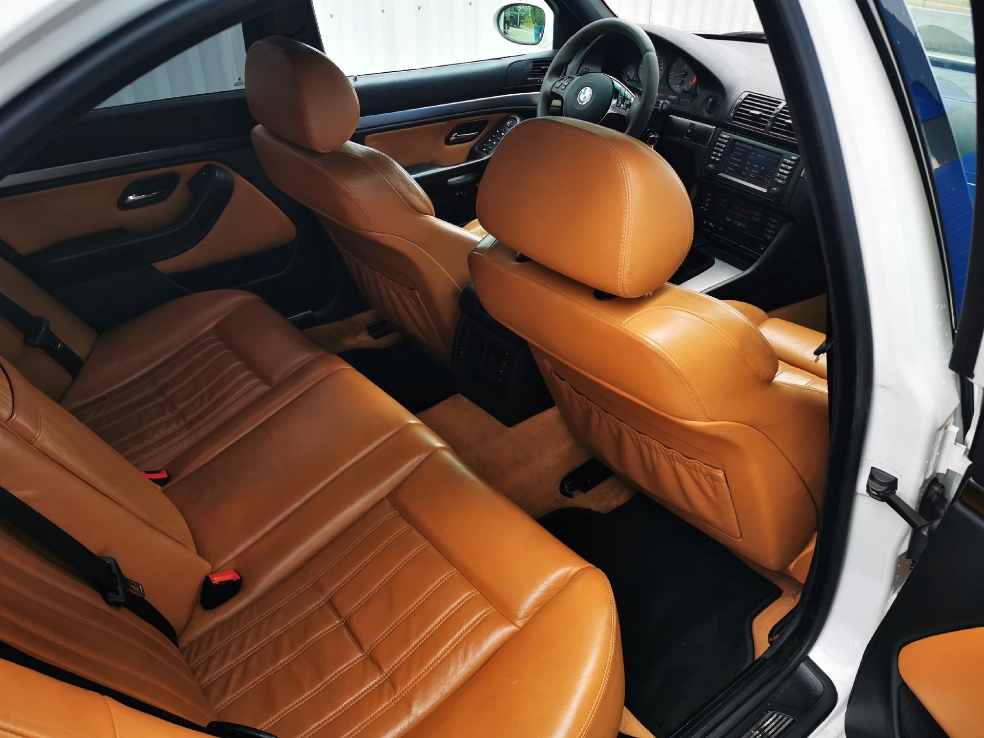 BMW M5-image-24