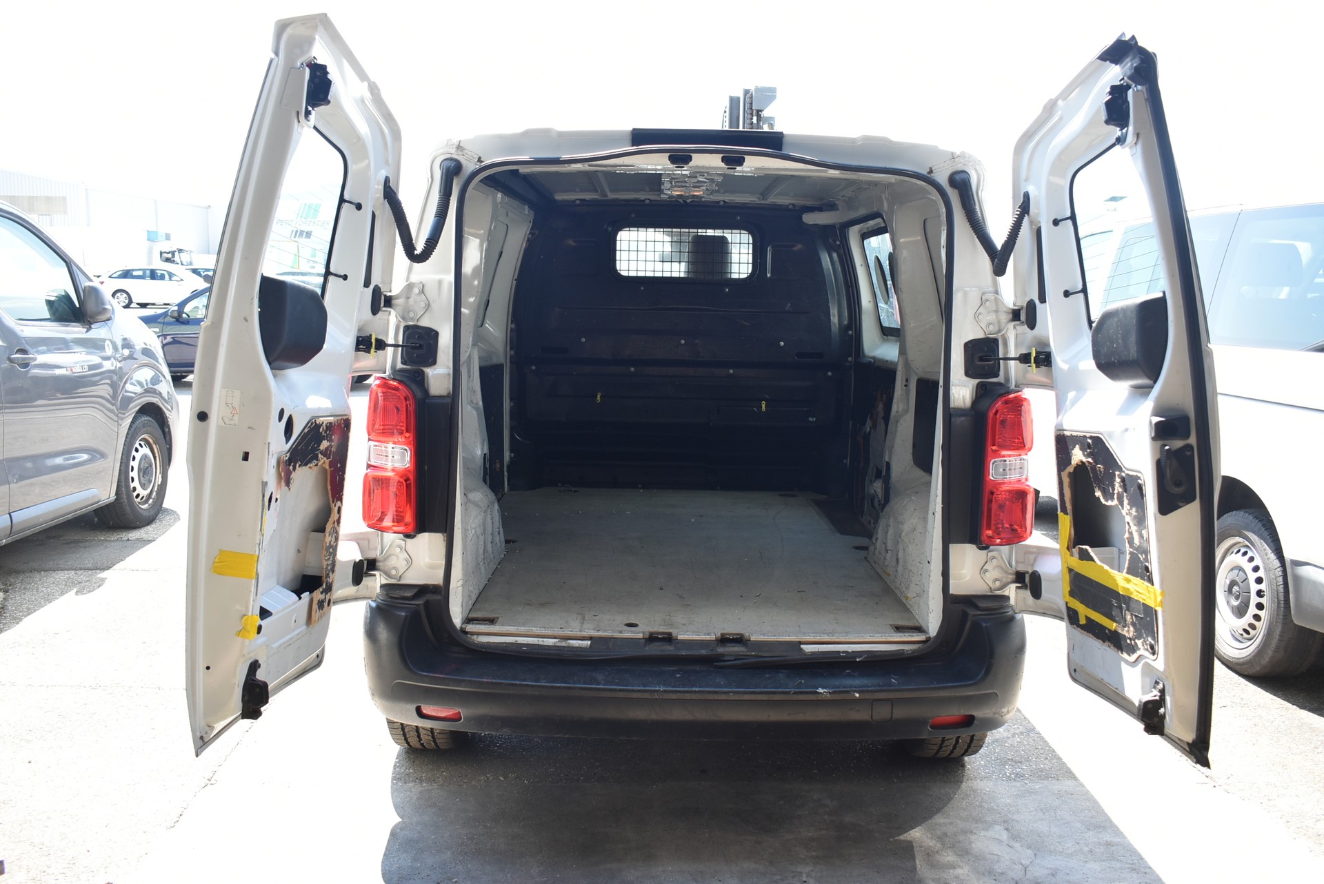 OPEL Vivaro Cargo 1.5 CDTI Essentia s/s DK variable M-image-9