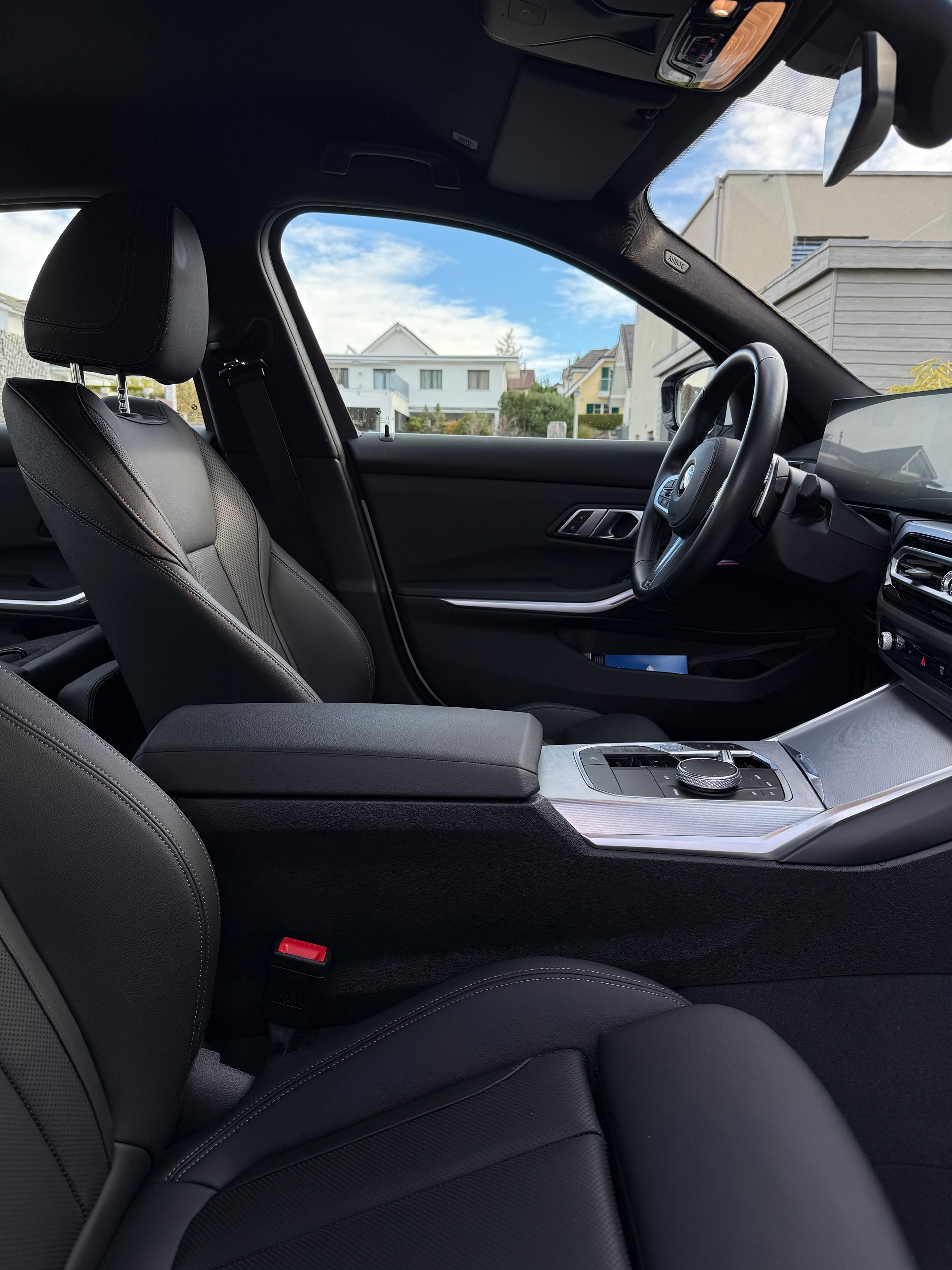 BMW 320d xDrive M Sport | VERKAUF AN PRIVAT-image-1
