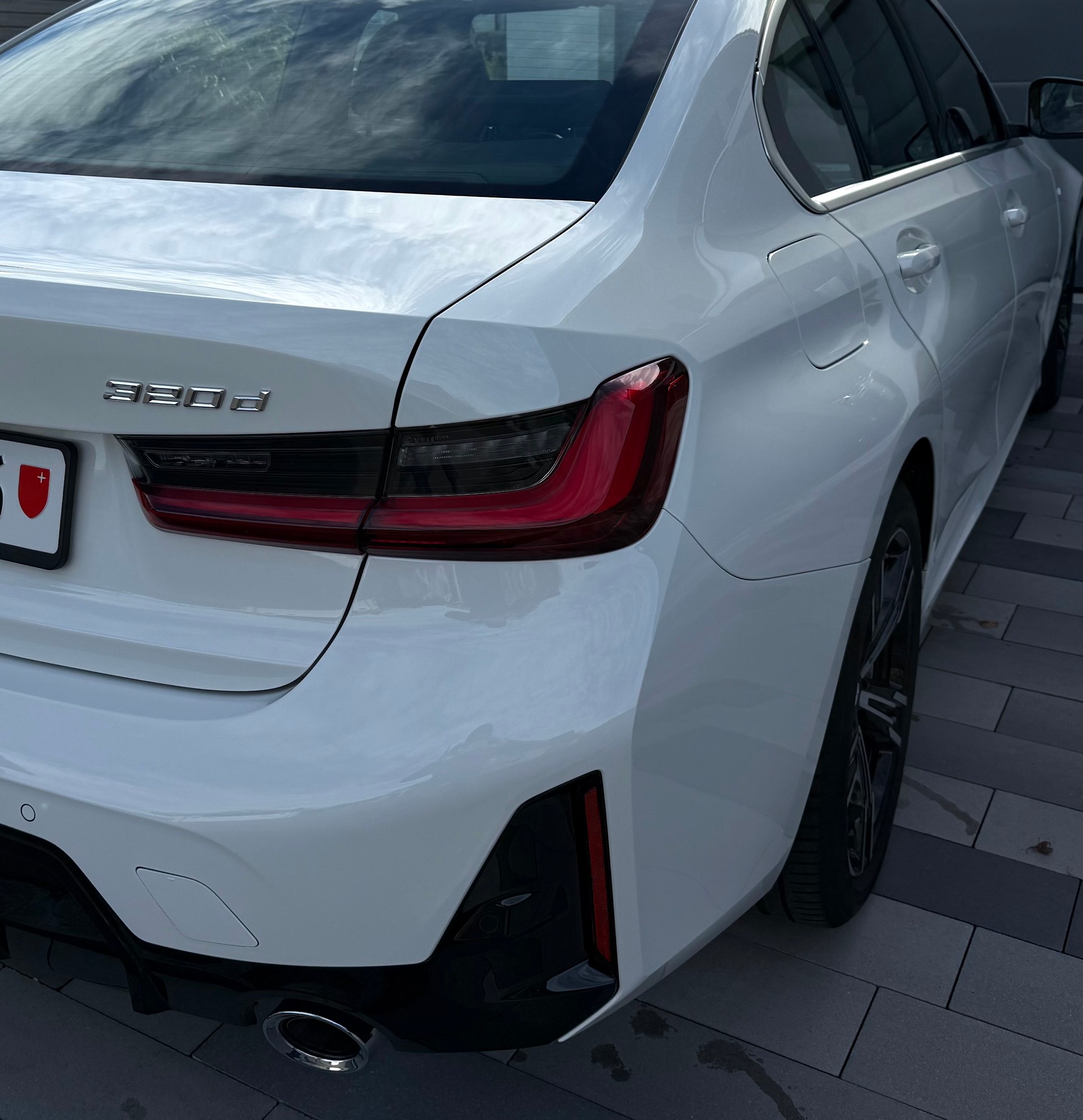 BMW 320d xDrive M Sport | VERKAUF AN PRIVAT-image-2