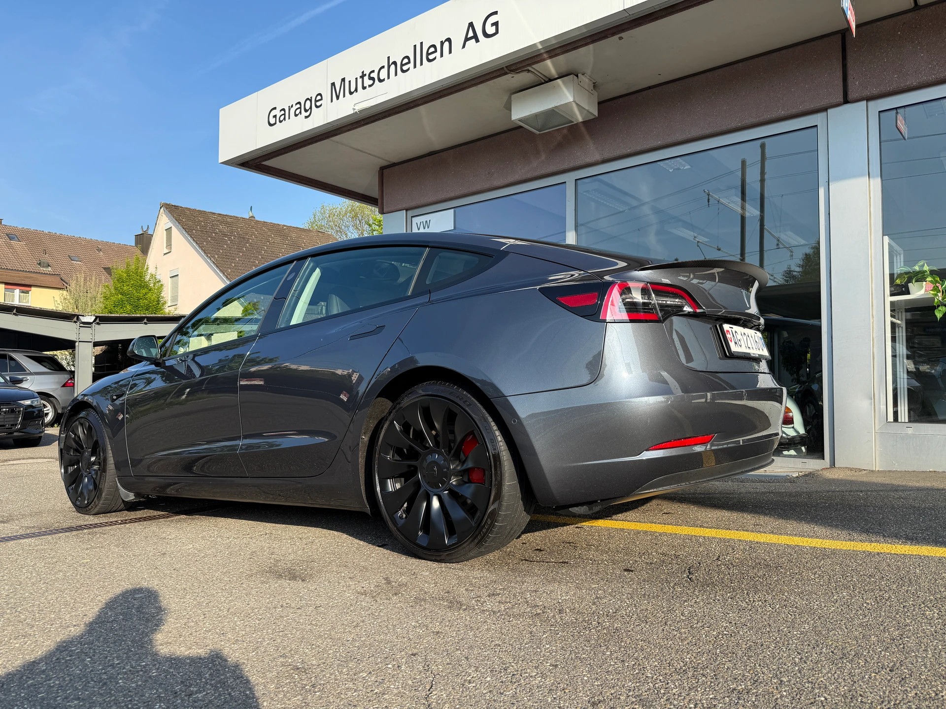TESLA Facelift Model 3 Performance 514 km (WLTP) Dual Motor AWD Leasingzins 3.98% Leasing ab 297.- monatl.-image-5