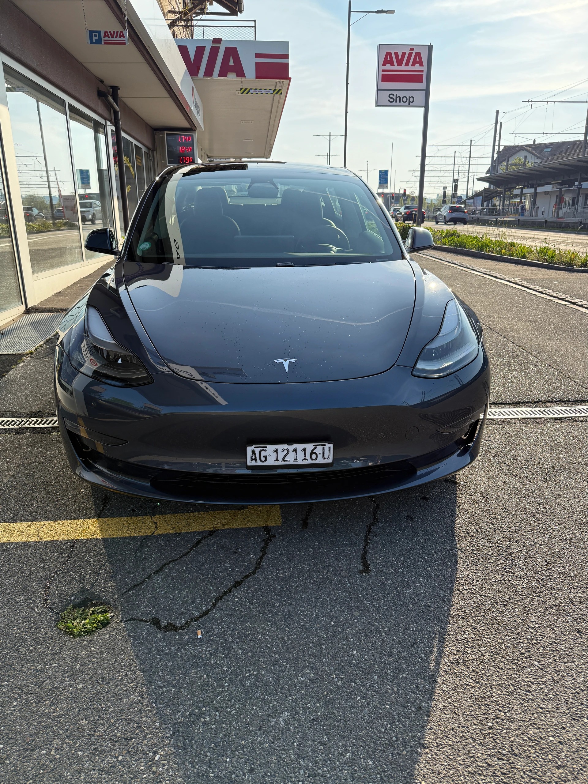 TESLA Facelift Model 3 Performance 514 km (WLTP) Dual Motor AWD Leasingzins 3.98% Leasing ab 297.- monatl.-image-1
