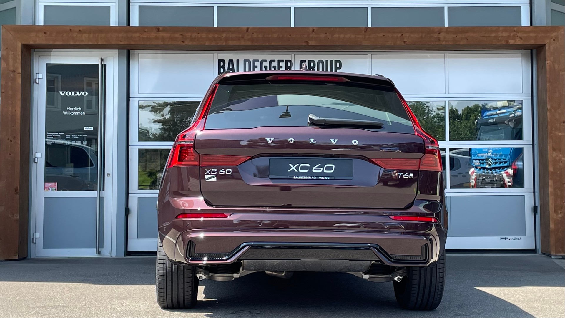 VOLVO XC60 2.0 T6 TE Ultra Dark eAWD-image-9