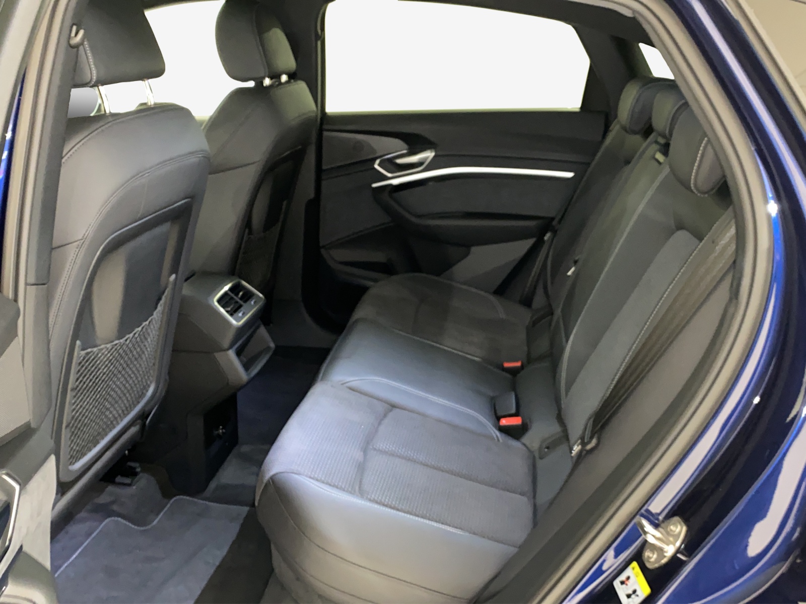 AUDI e-tron 55 Sportback S Line Black Edition quattro-image-8