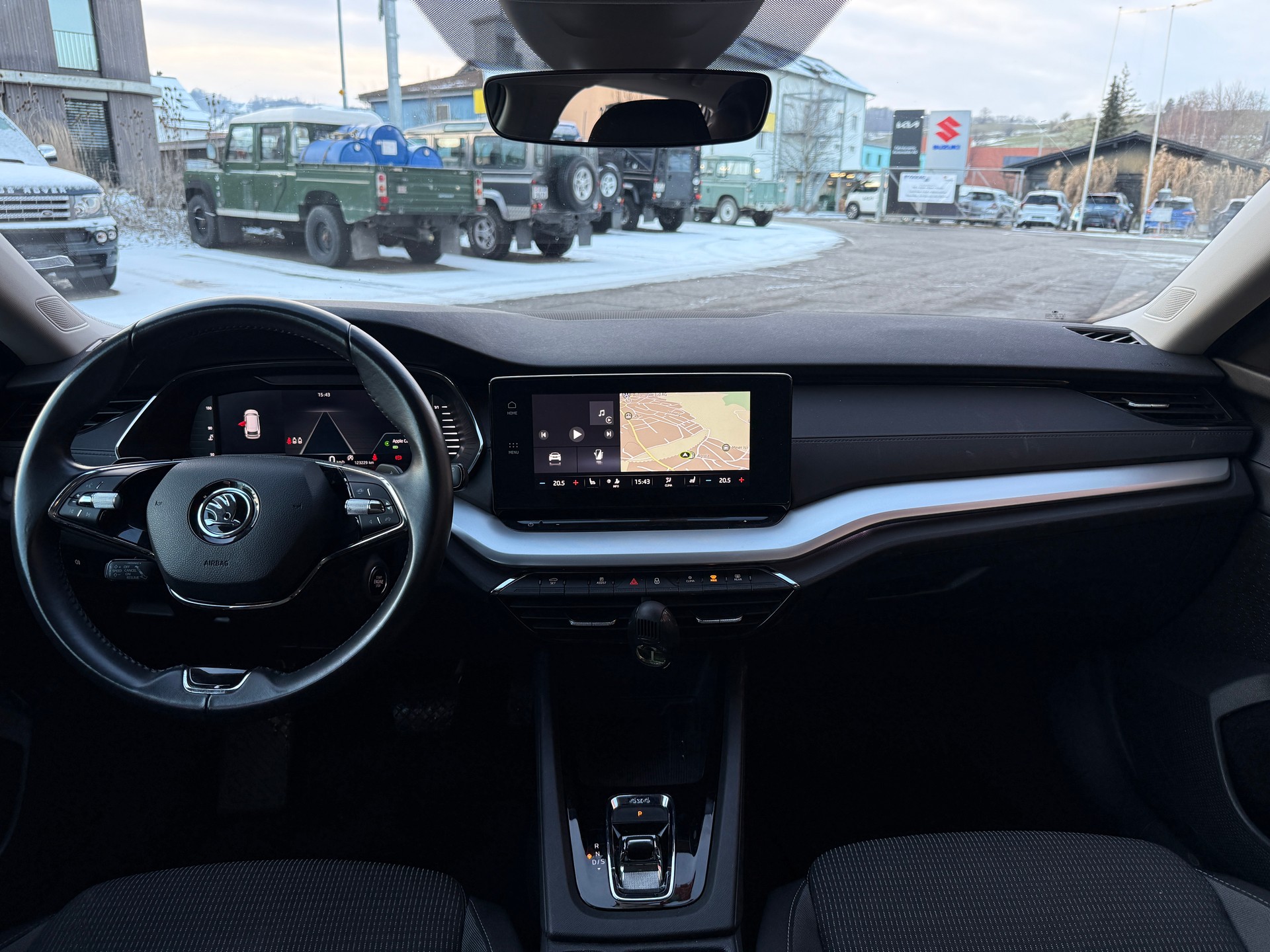 SKODA Octavia Combi 2.0 TDI DSG Ambition 4x4-image-12