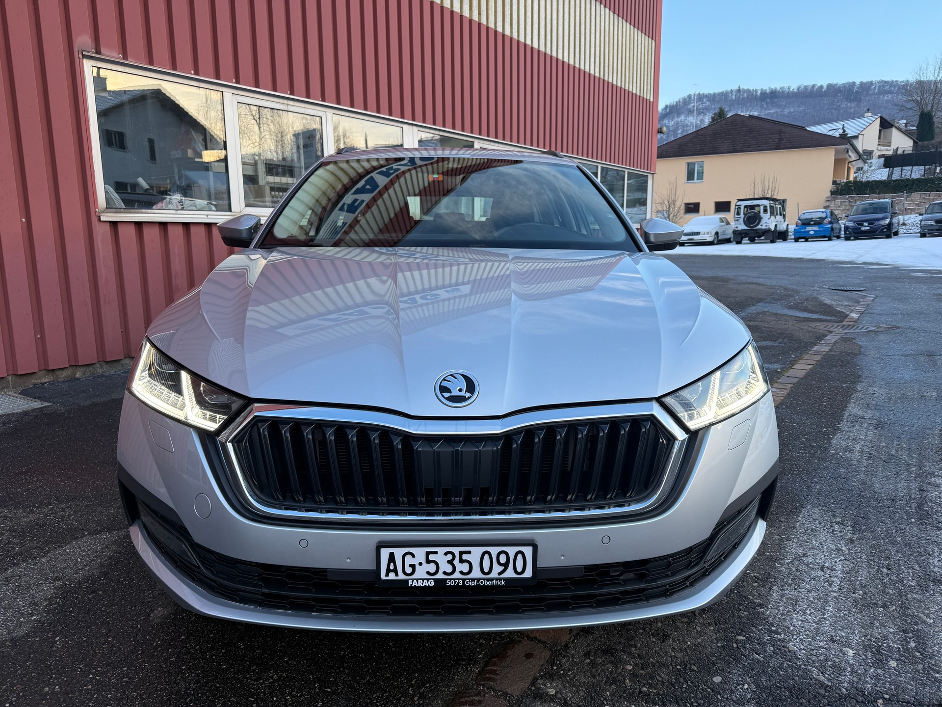 SKODA Octavia Combi 2.0 TDI DSG Ambition 4x4-image-0