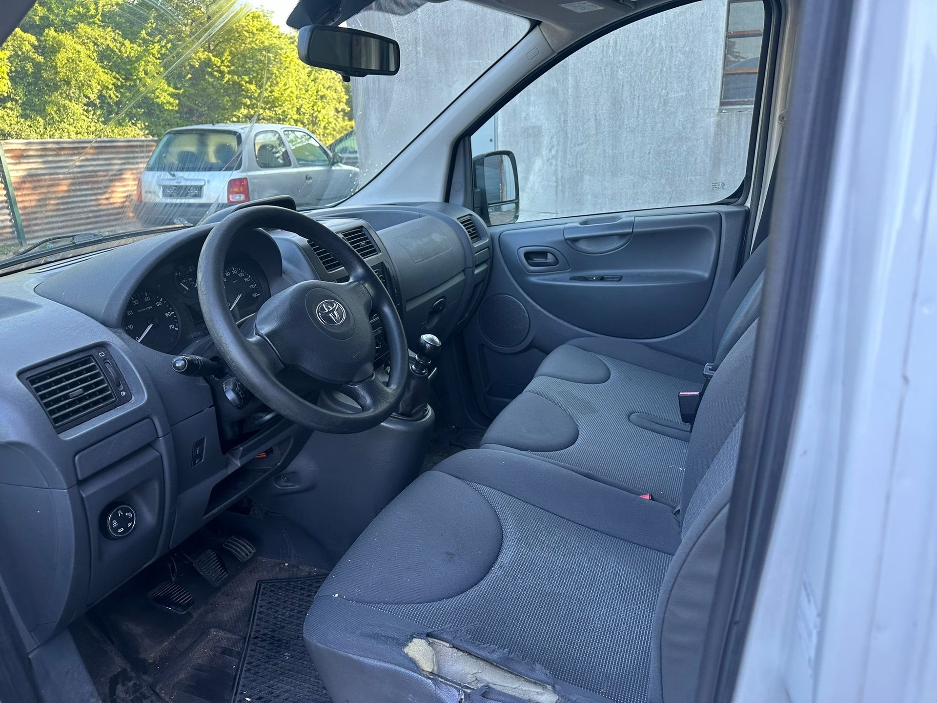 TOYOTA Proace 2.0D Panel Van Terra L2H2-image-8