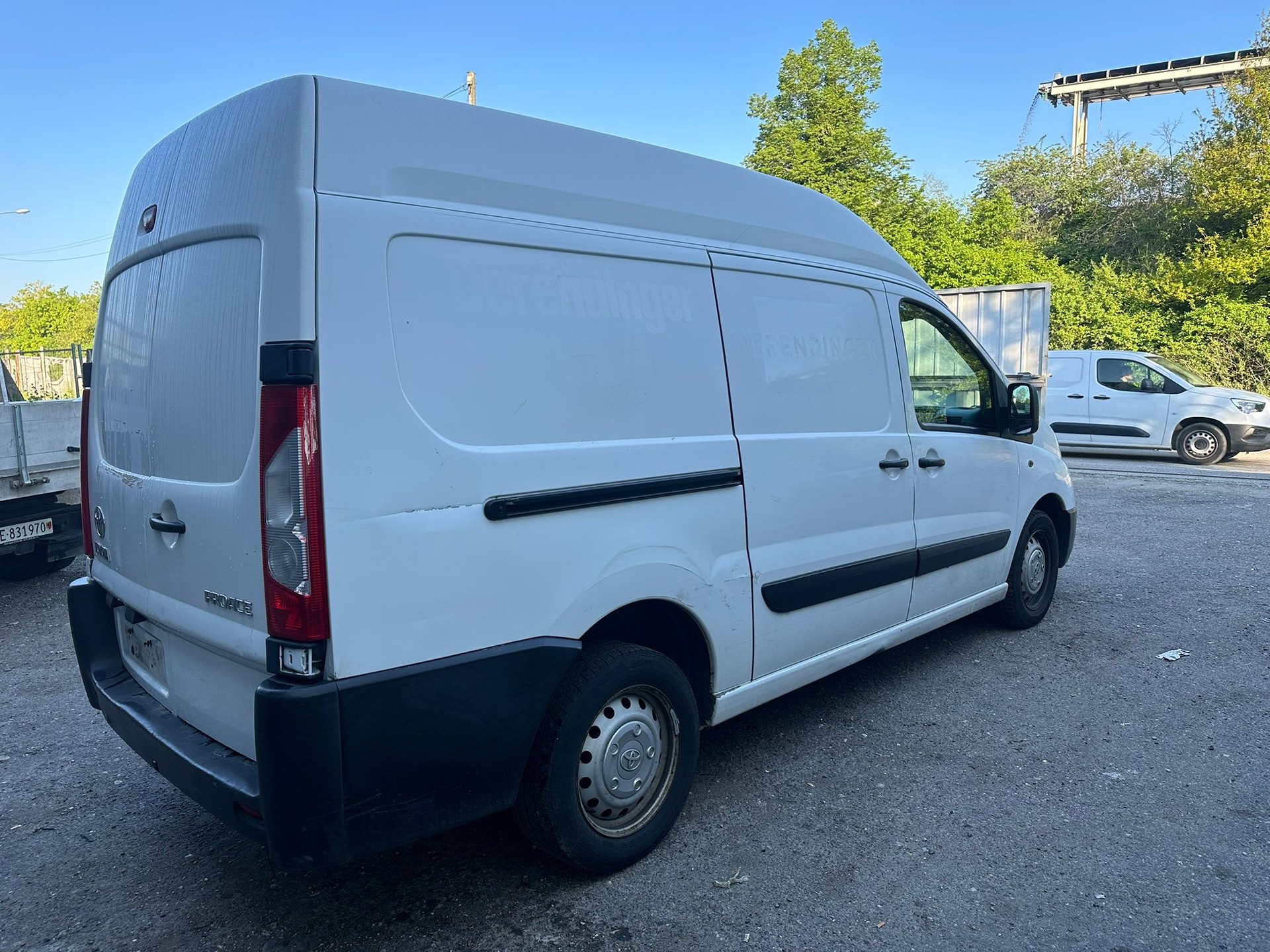TOYOTA Proace 2.0D Panel Van Terra L2H2-image-2