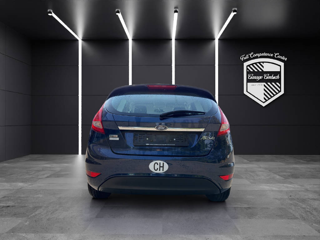 FORD Fiesta 1.6 TDCi Titanium-showroom-element-3