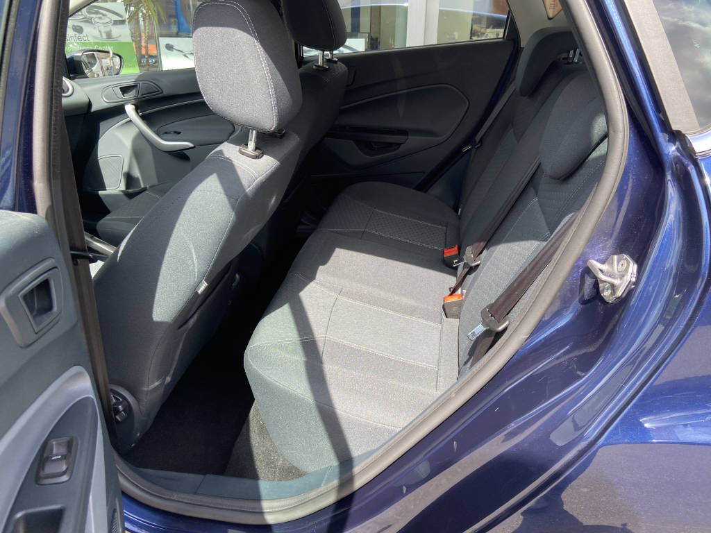 FORD Fiesta 1.6 TDCi Titanium-image-9