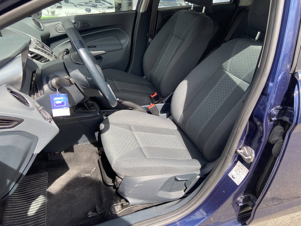 FORD Fiesta 1.6 TDCi Titanium-image-7