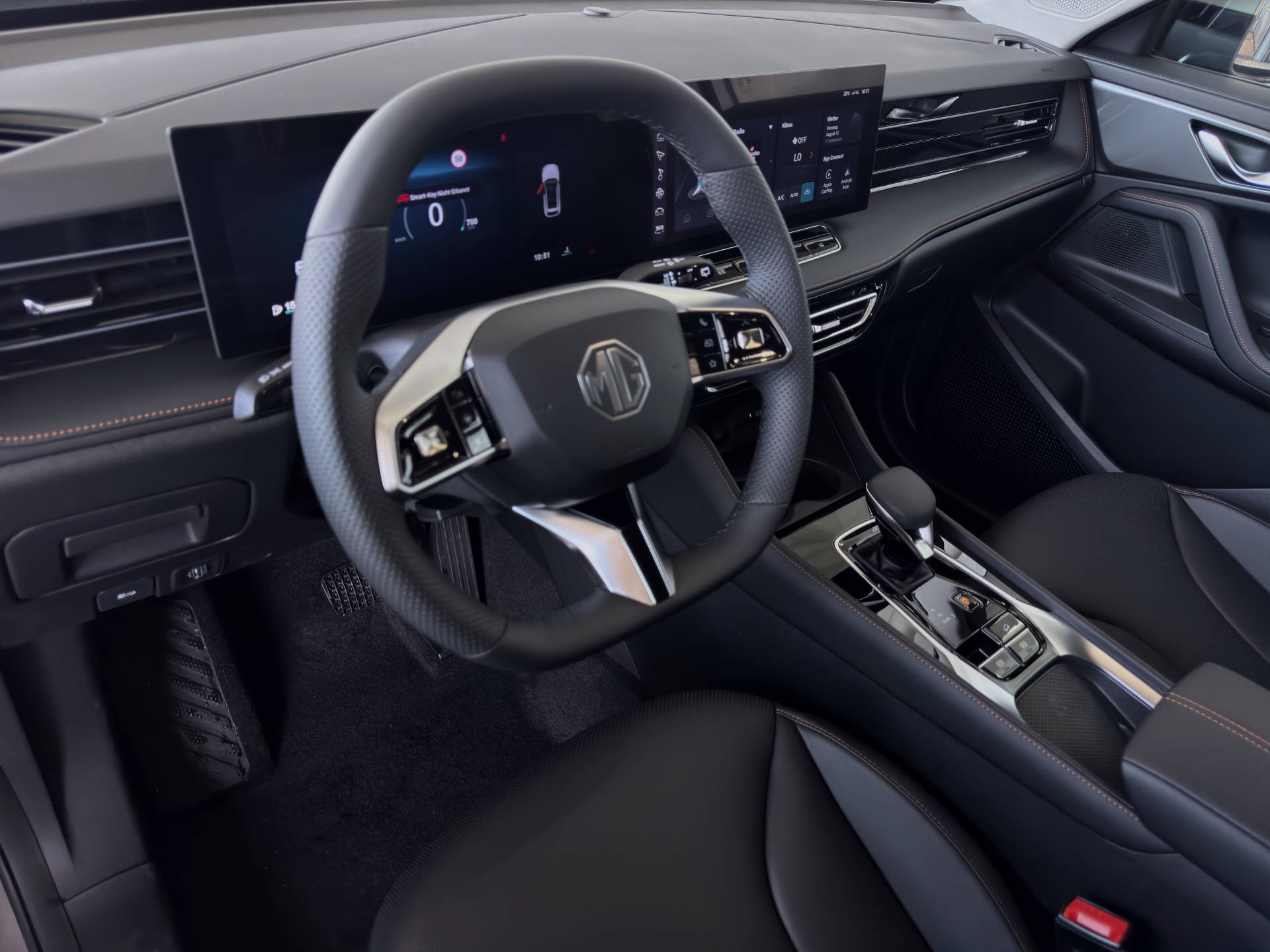 MG HS 1.5 Vti-Tech Luxury-image-10