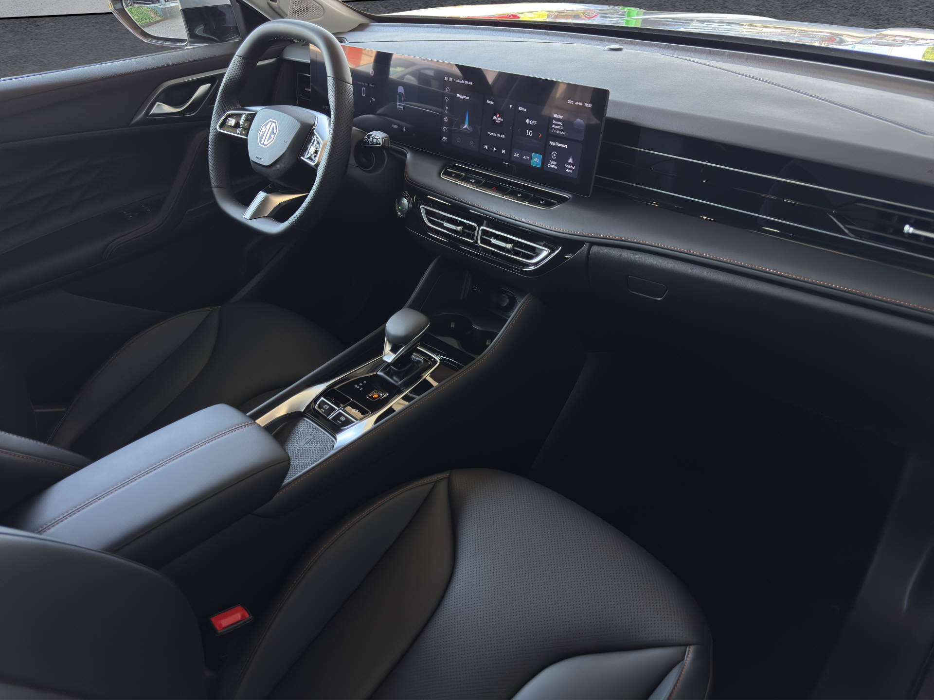 MG HS 1.5 Vti-Tech Luxury-image-11