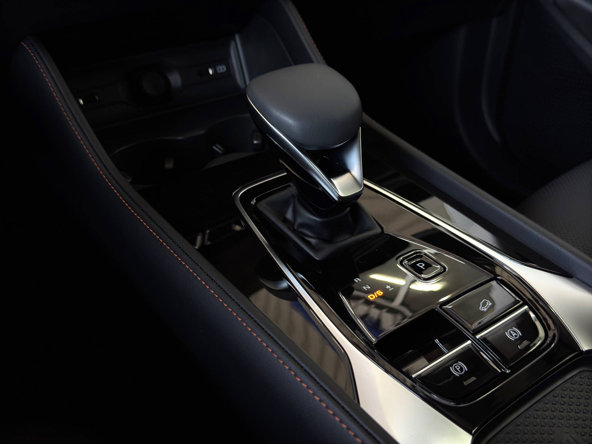 MG HS 1.5 Vti-Tech Luxury-image-15