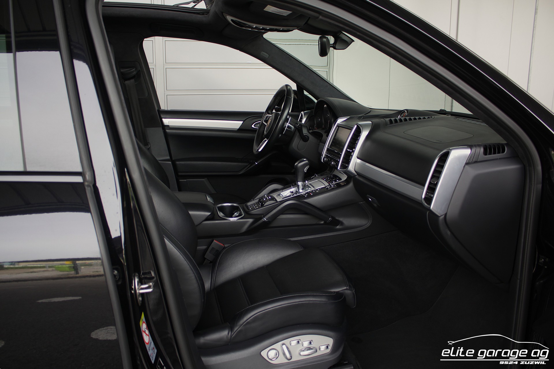 PORSCHE Cayenne Turbo ALL BLACK APPROVED BIS 02.2027-image-14