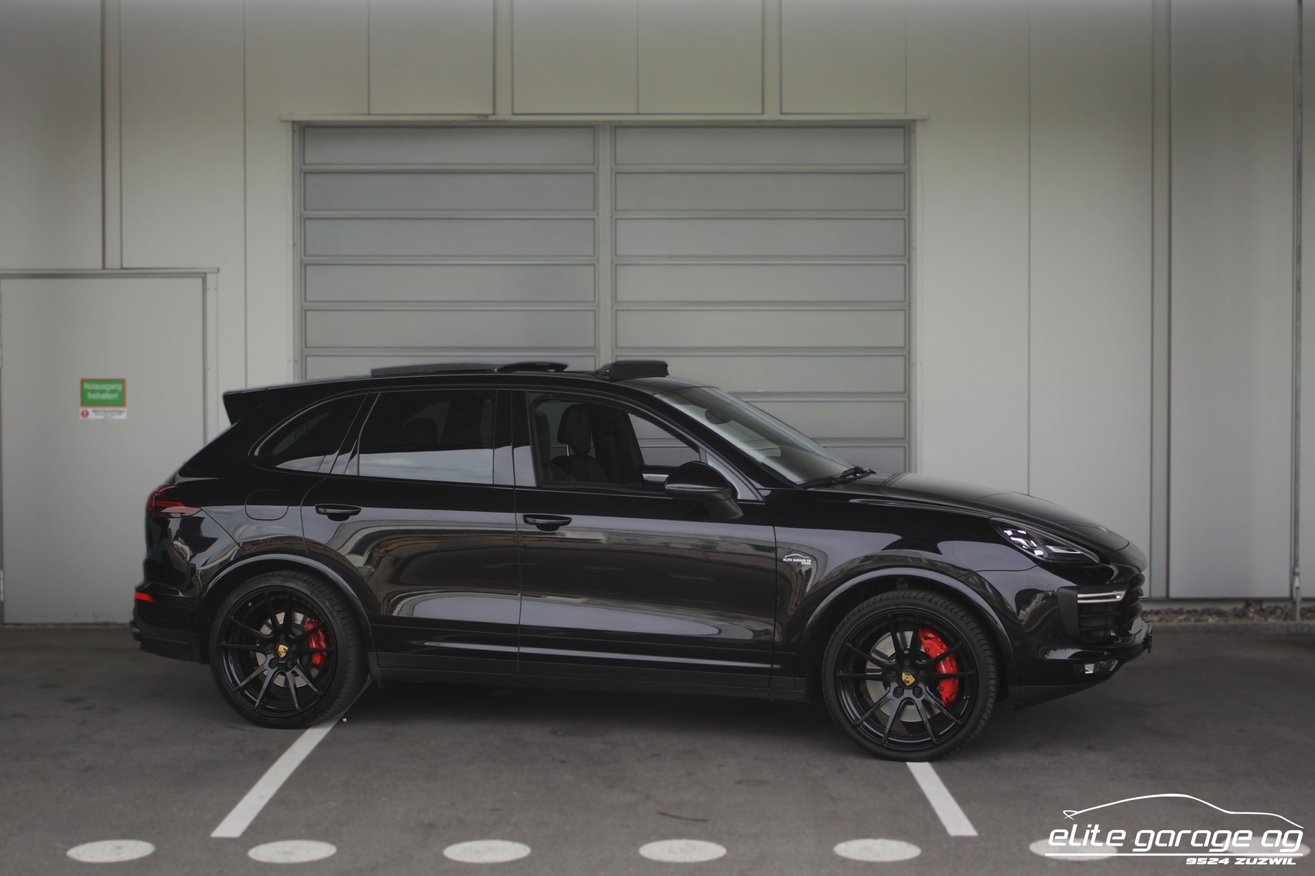 PORSCHE Cayenne Turbo ALL BLACK APPROVED BIS 02.2027-image-6