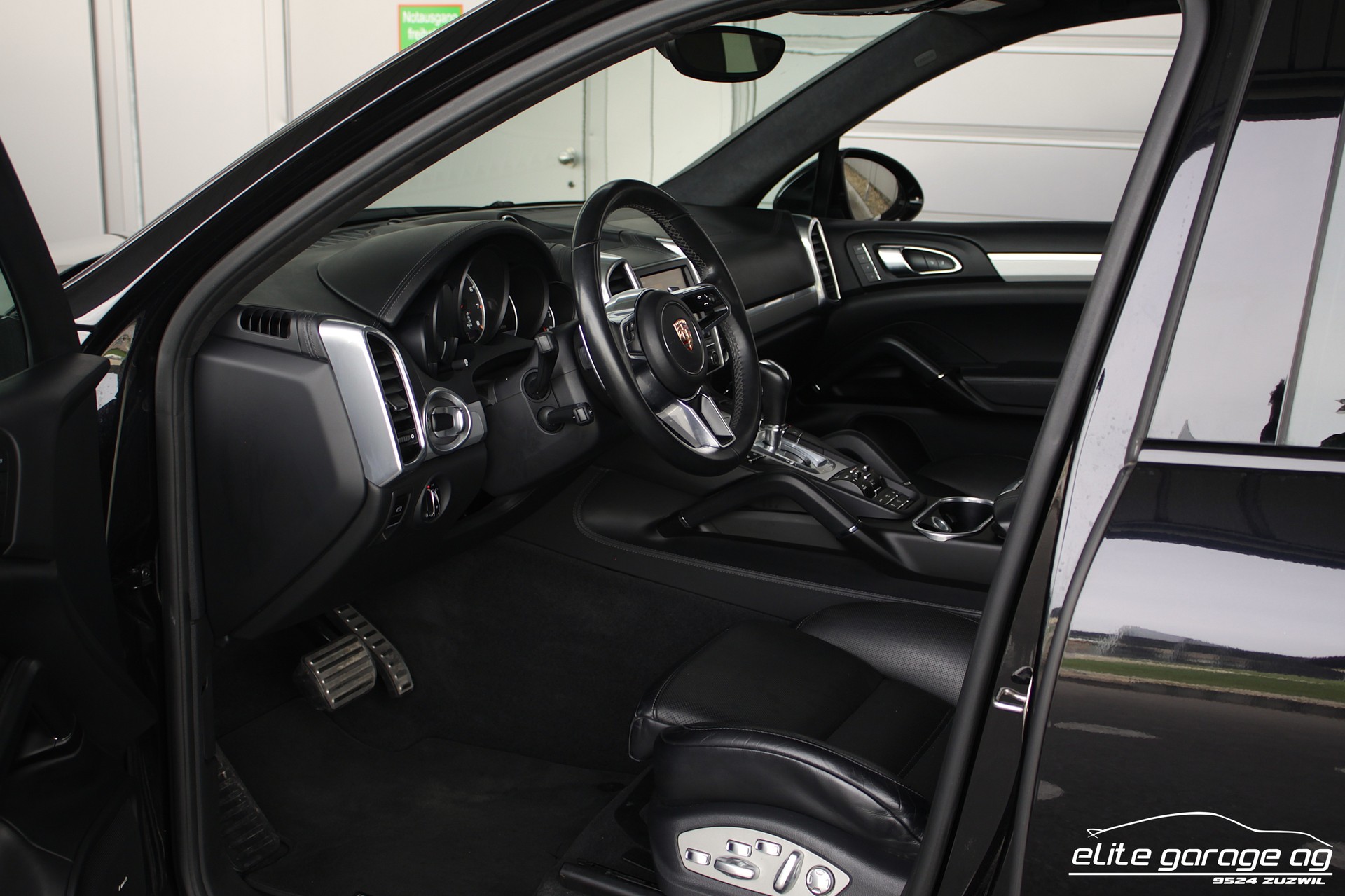 PORSCHE Cayenne Turbo ALL BLACK APPROVED BIS 02.2027-image-12