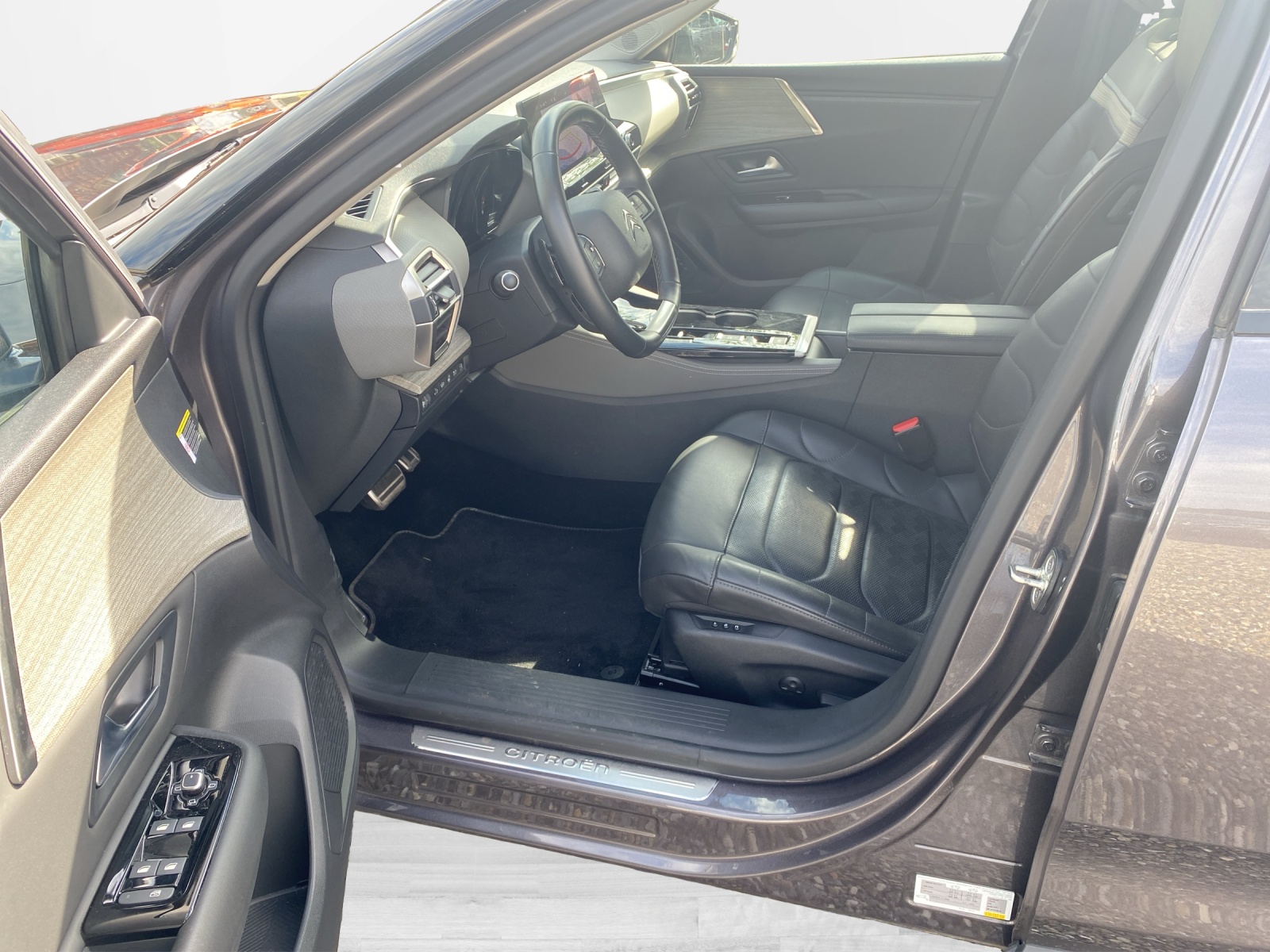 CITROEN C5 X 1.6 Plug-in Hybrid Shine-image-9