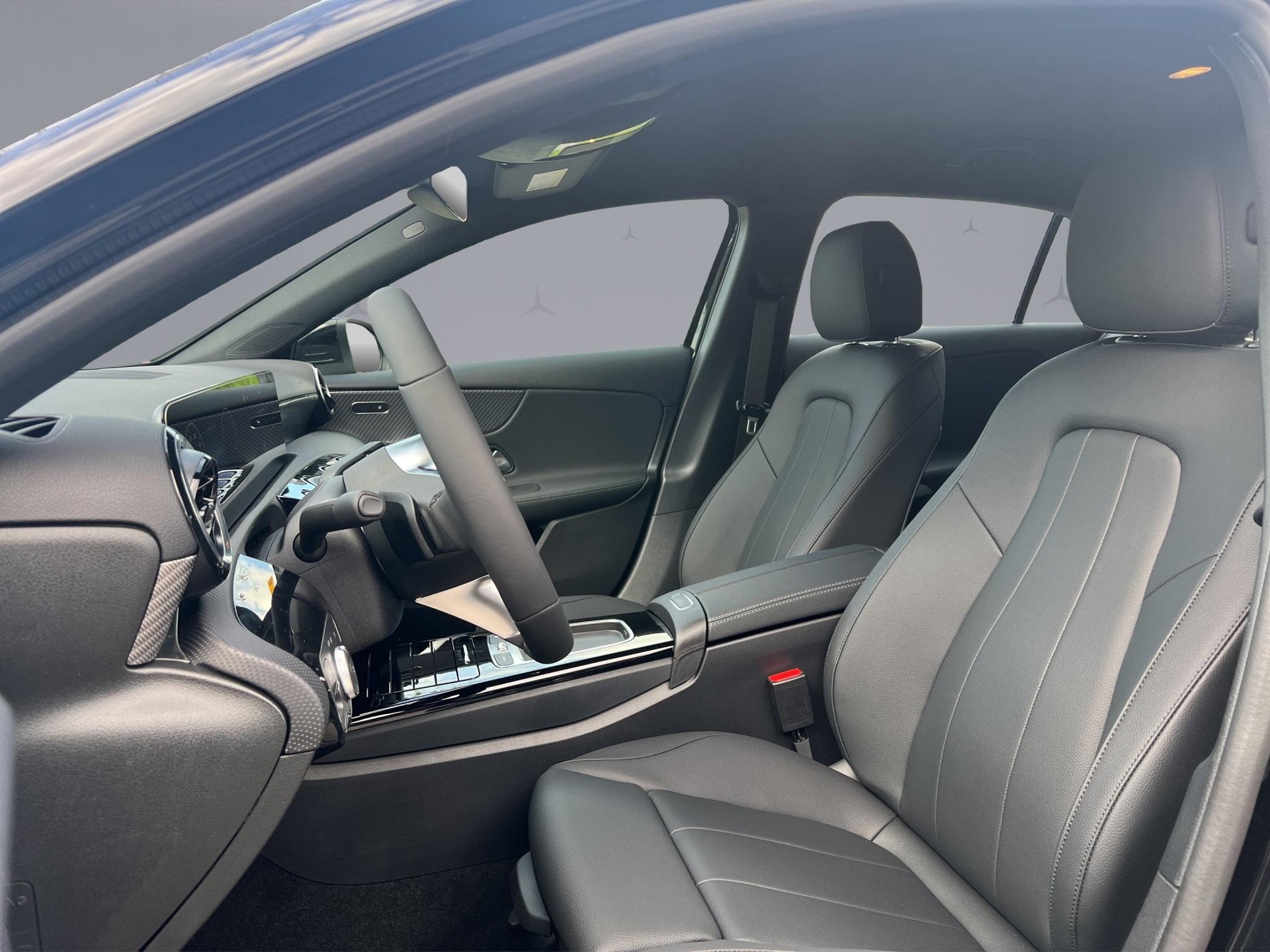 MERCEDES-BENZ A 250 e Progressive-image-7