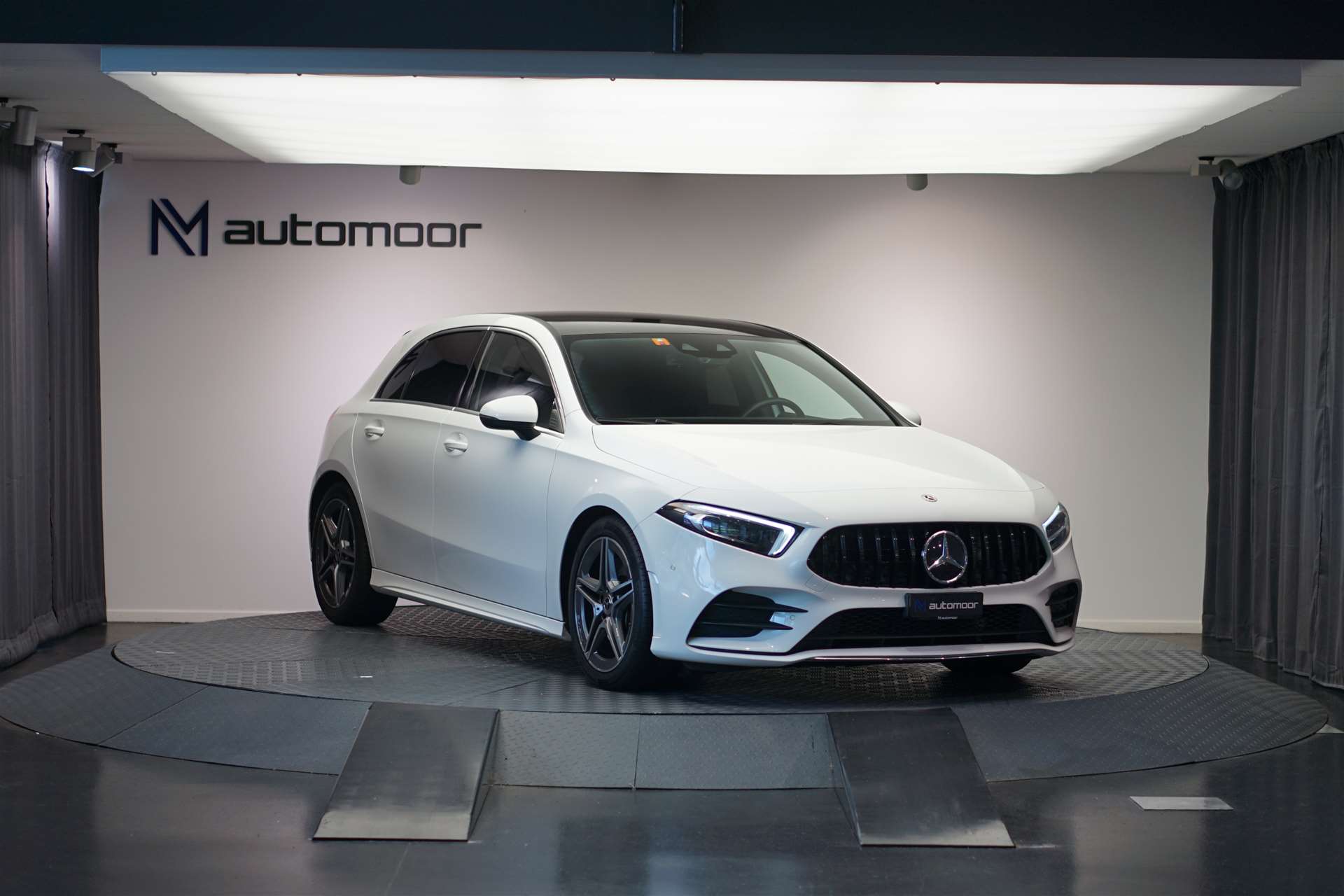 MERCEDES-BENZ A 250 4Matic AMG Line 7G-DCT *CH-Fahrzeug* *Head-Up* *LED*-showroom-element-2