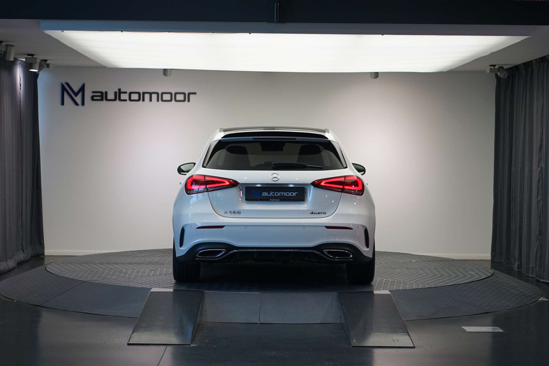 MERCEDES-BENZ A 250 4Matic AMG Line 7G-DCT *CH-Fahrzeug* *Head-Up* *LED*-image-6
