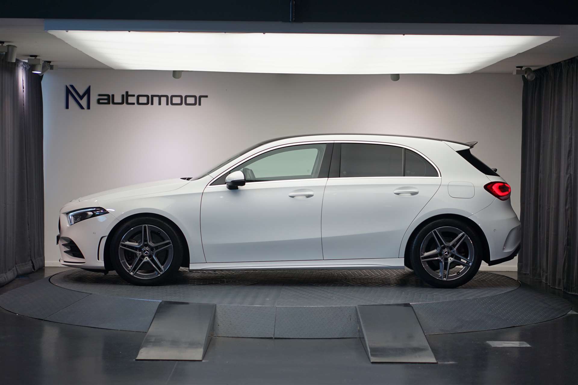 MERCEDES-BENZ A 250 4Matic AMG Line 7G-DCT *CH-Fahrzeug* *Head-Up* *LED*-image-8