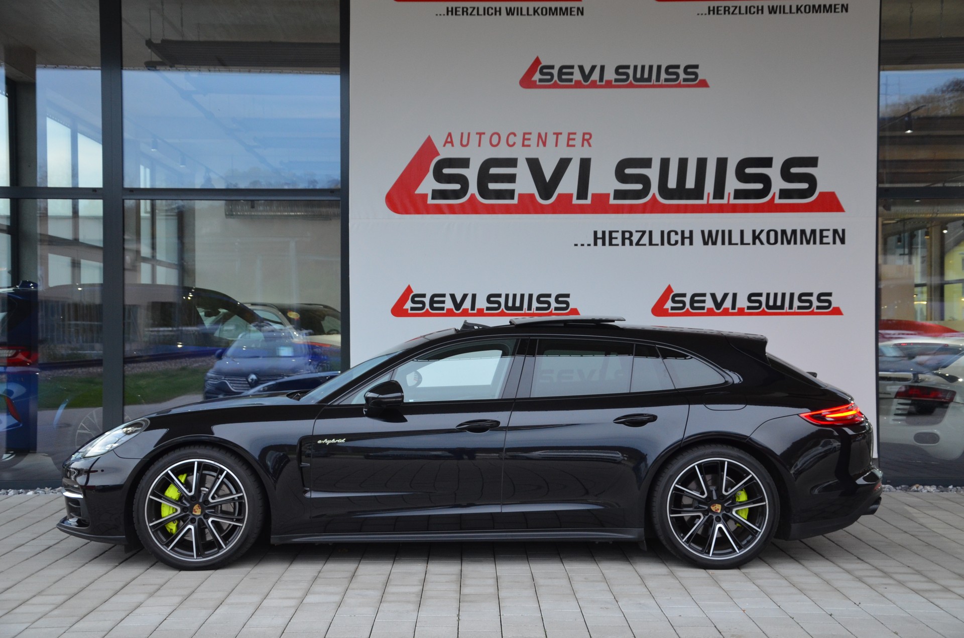 PORSCHE Panamera 4 E-Hybrid Sport Turismo PDK-image-6