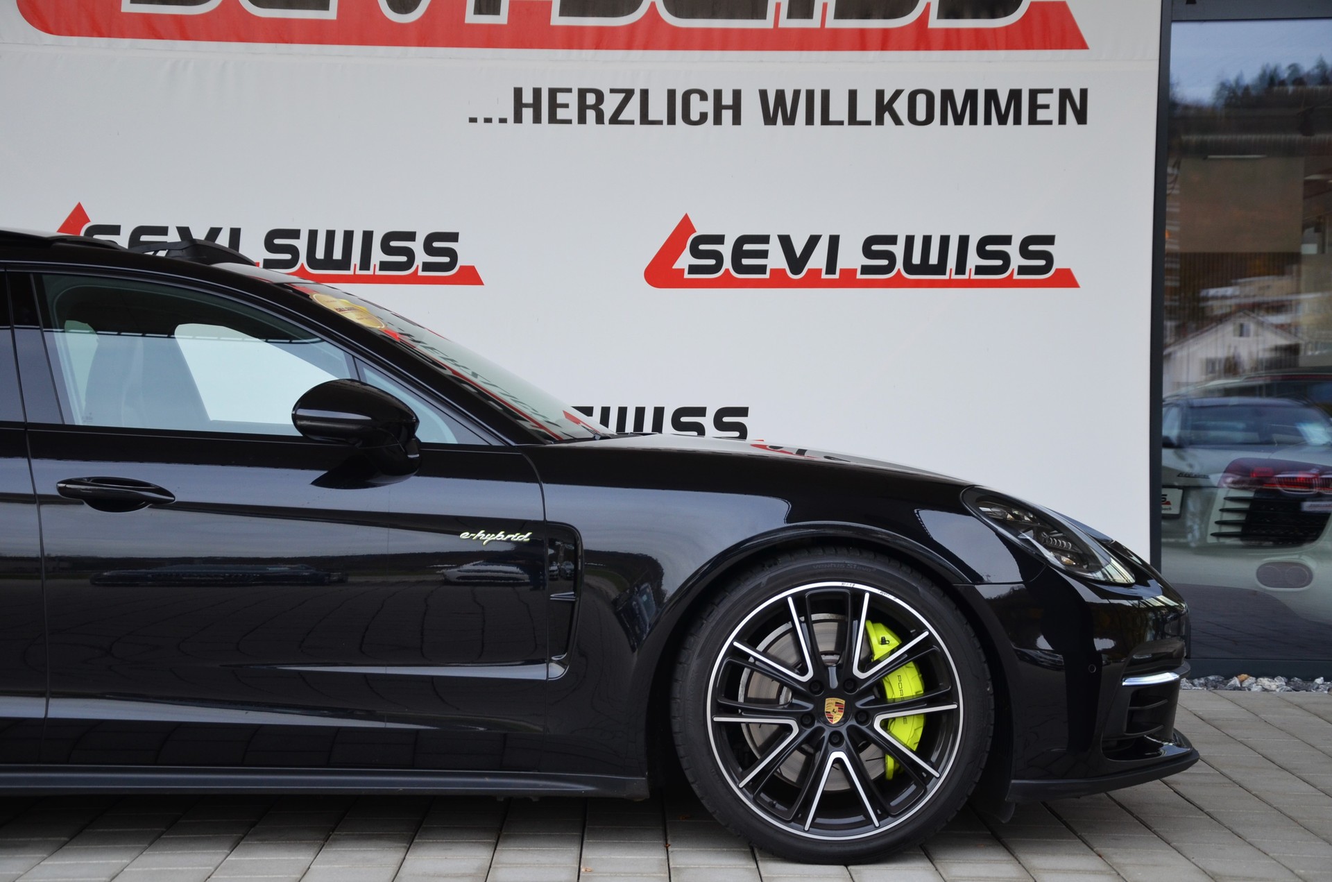 PORSCHE Panamera 4 E-Hybrid Sport Turismo PDK-image-2