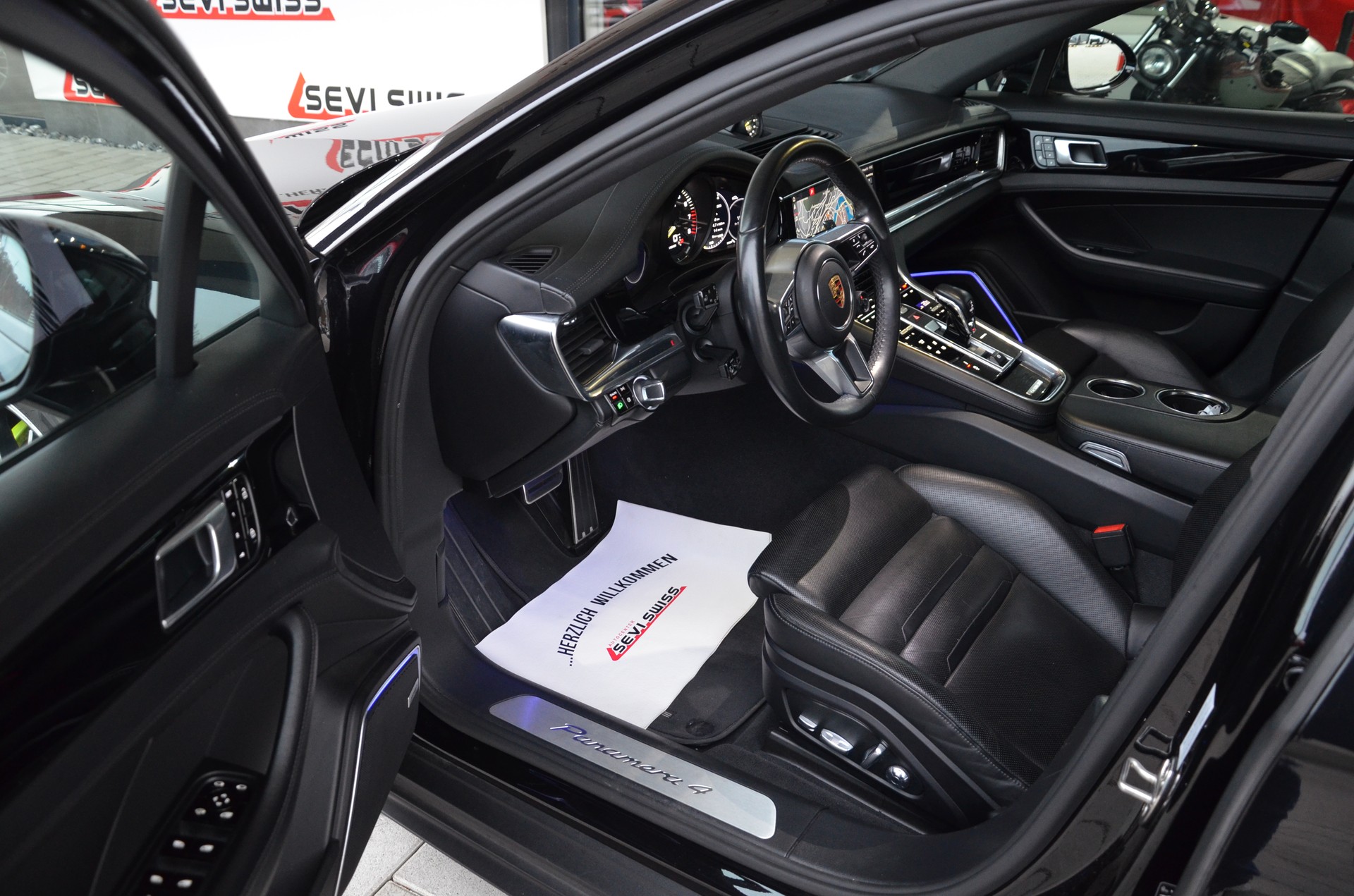 PORSCHE Panamera 4 E-Hybrid Sport Turismo PDK-image-8