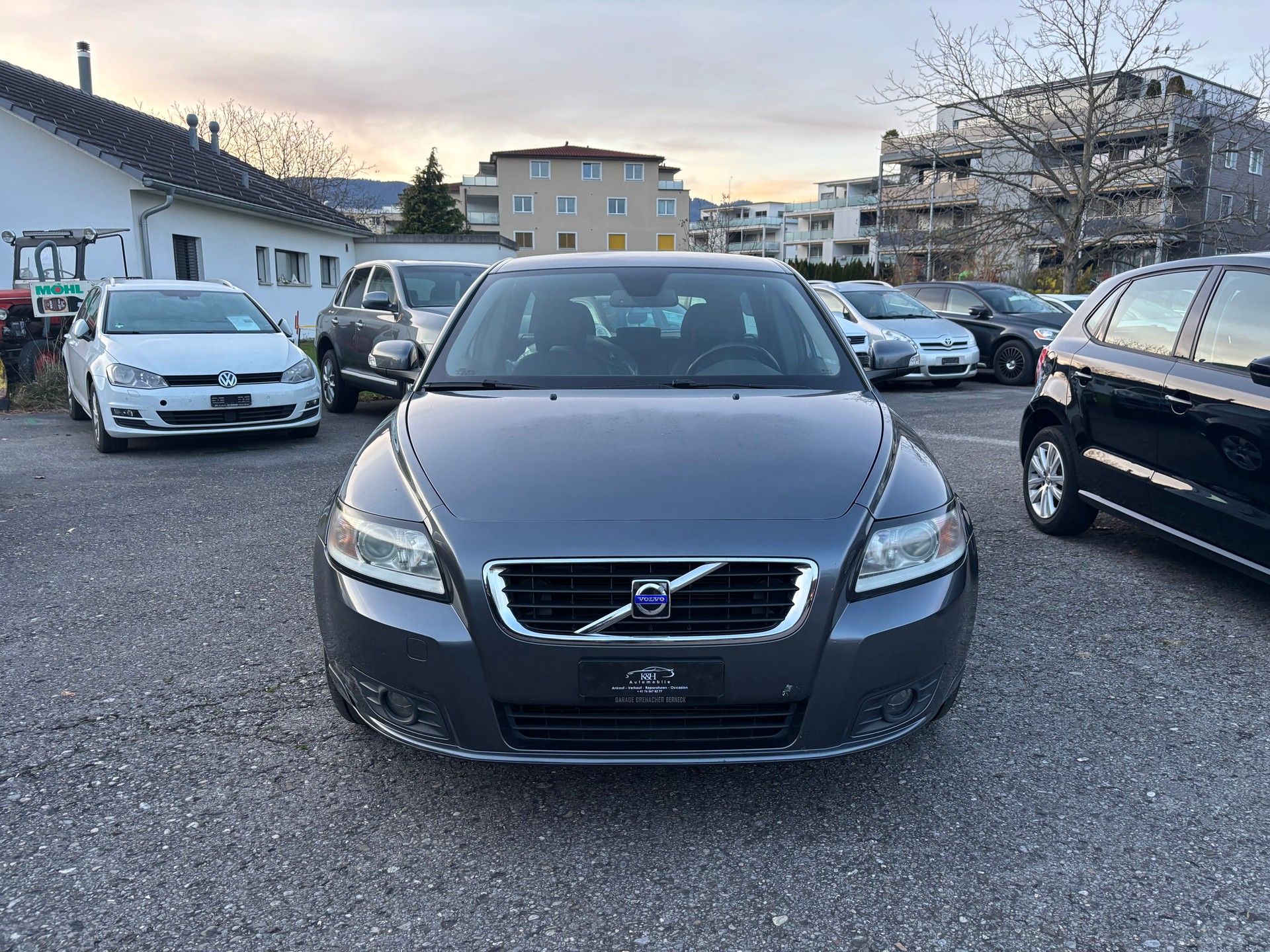 VOLVO V50 1.6 Momentum-image-0
