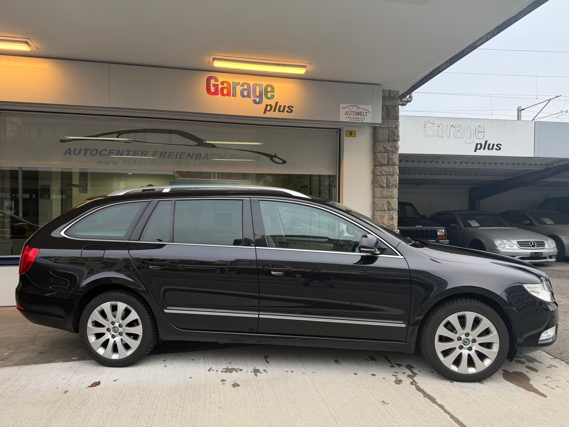 SKODA Superb Combi 2.0 TDi Elegance 4x4 DSG-image-3
