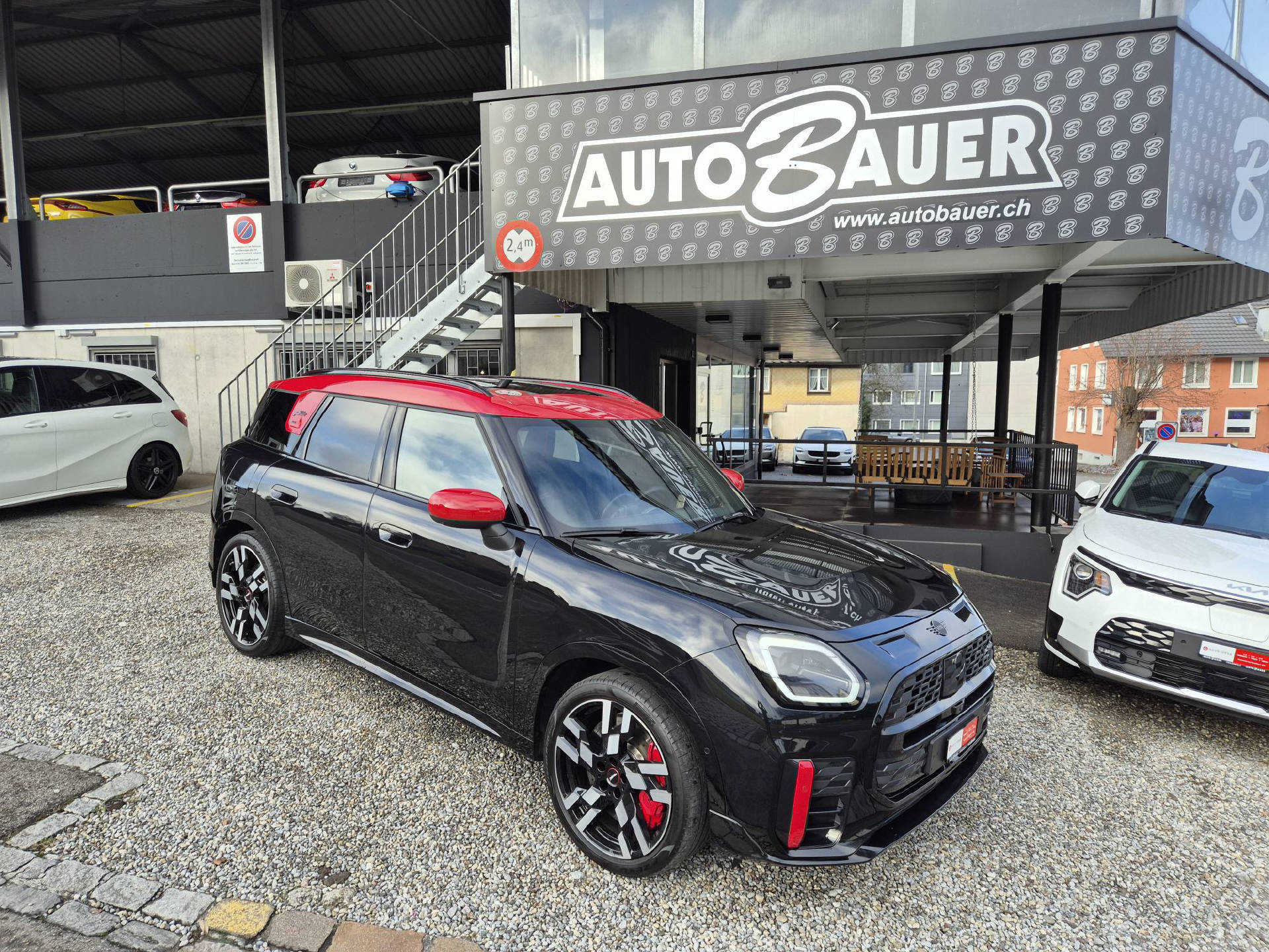 MINI Countryman U25 2.0i John Cooper Works ALL4 300-image-0