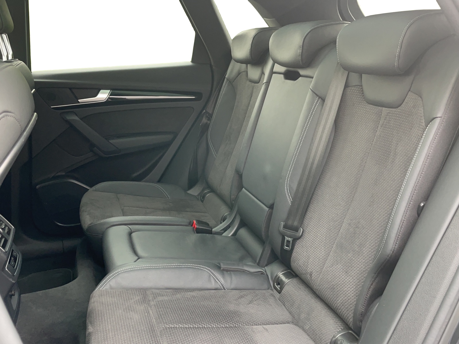 AUDI Q5 2.0 TDI sport quattro S-tronic-image-11