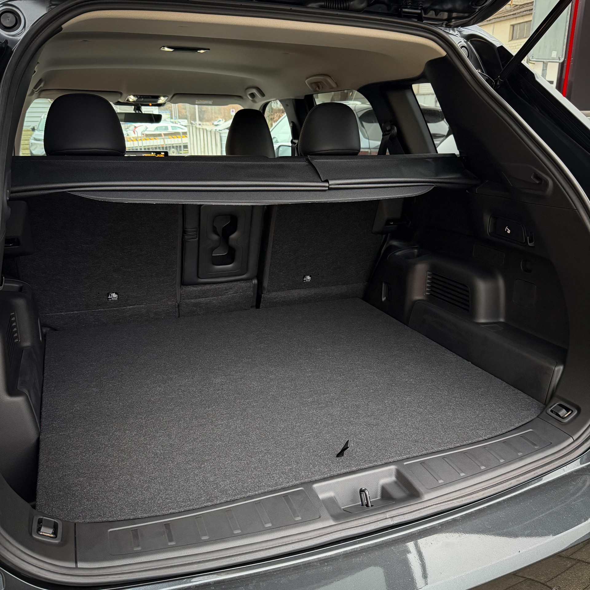 MITSUBISHI Outlander 2.4 PHEV Invite 4x4-image-13