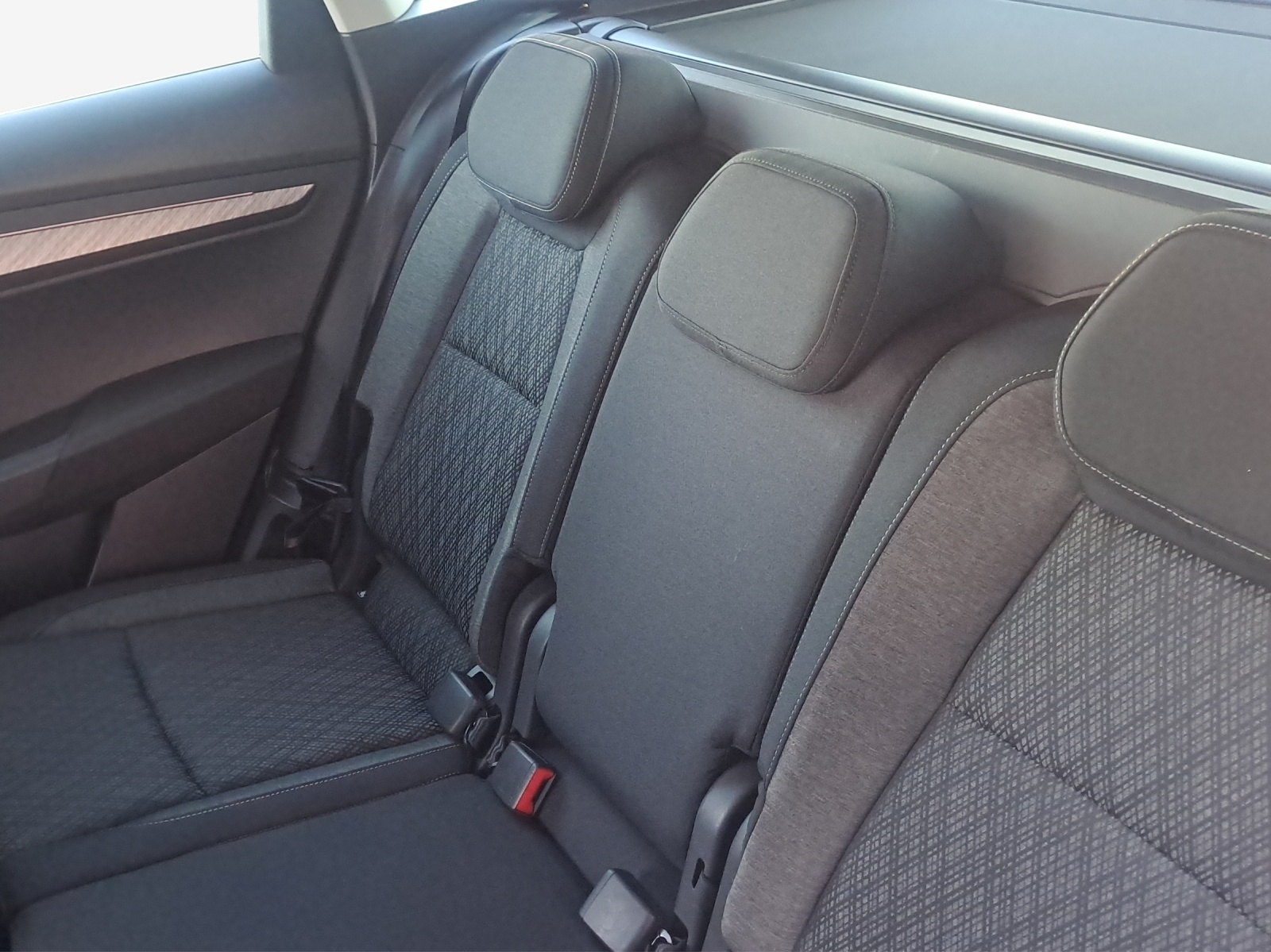 SKODA Karoq 1.5 TSI Selection-image-11