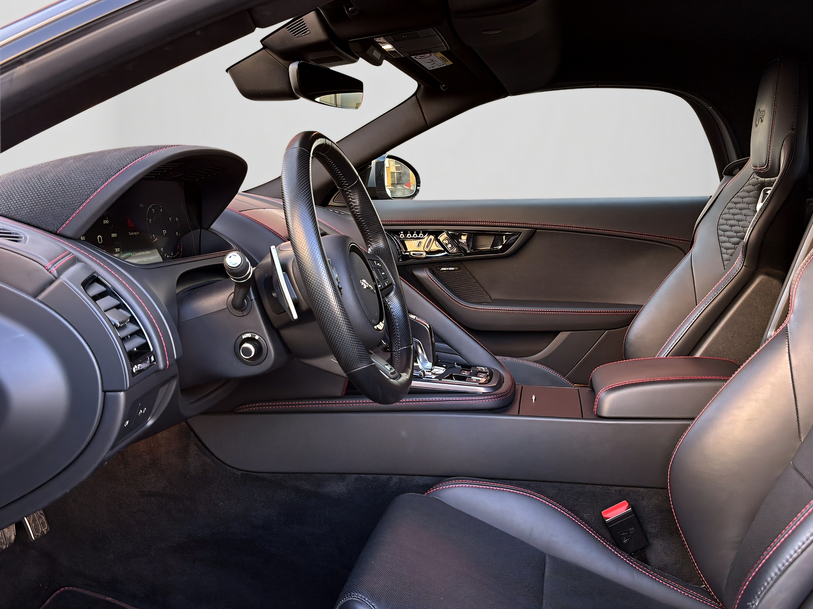 JAGUAR F-Type Convertible 5.0 V8 R AWD-image-12