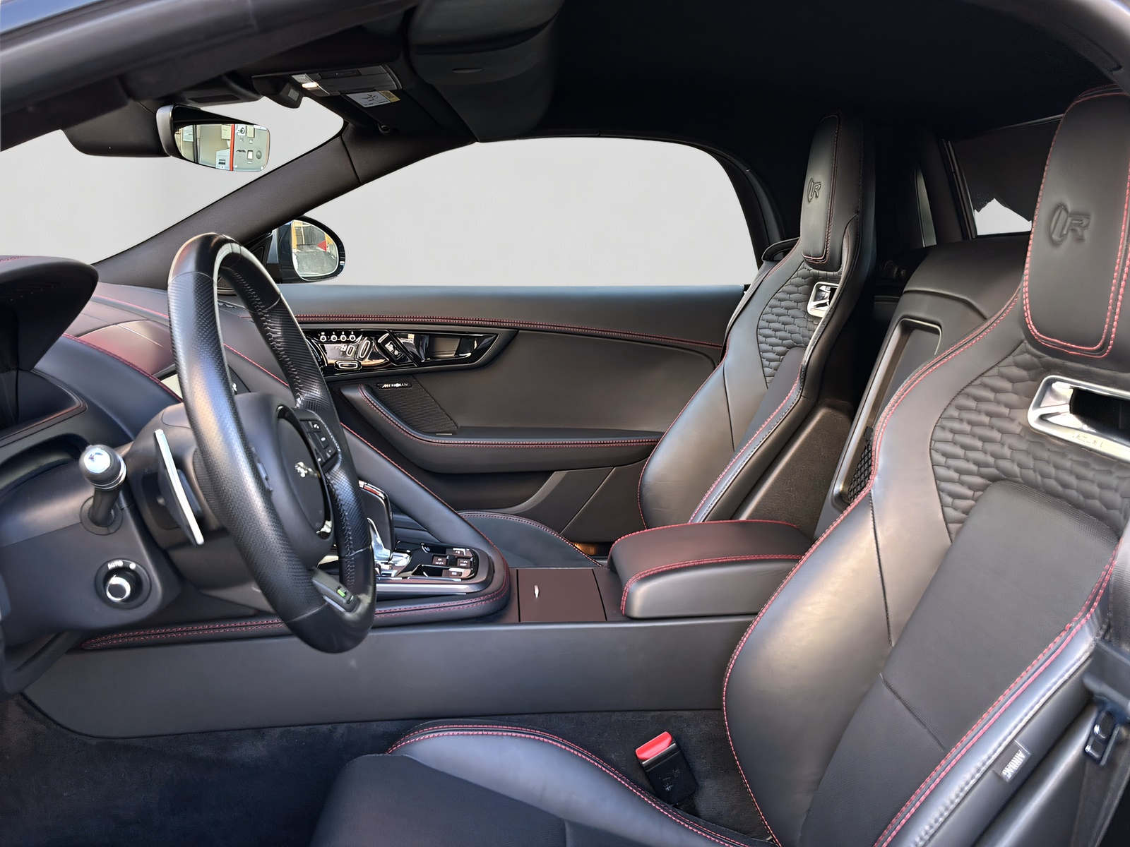 JAGUAR F-Type Convertible 5.0 V8 R AWD-image-11