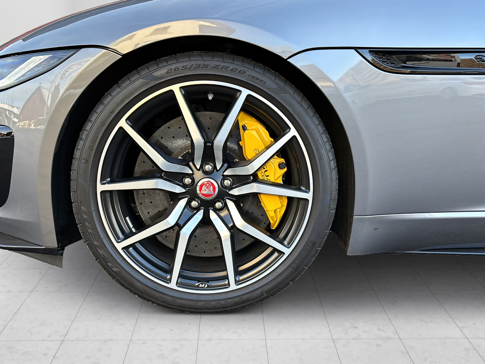 JAGUAR F-Type Convertible 5.0 V8 R AWD-image-3