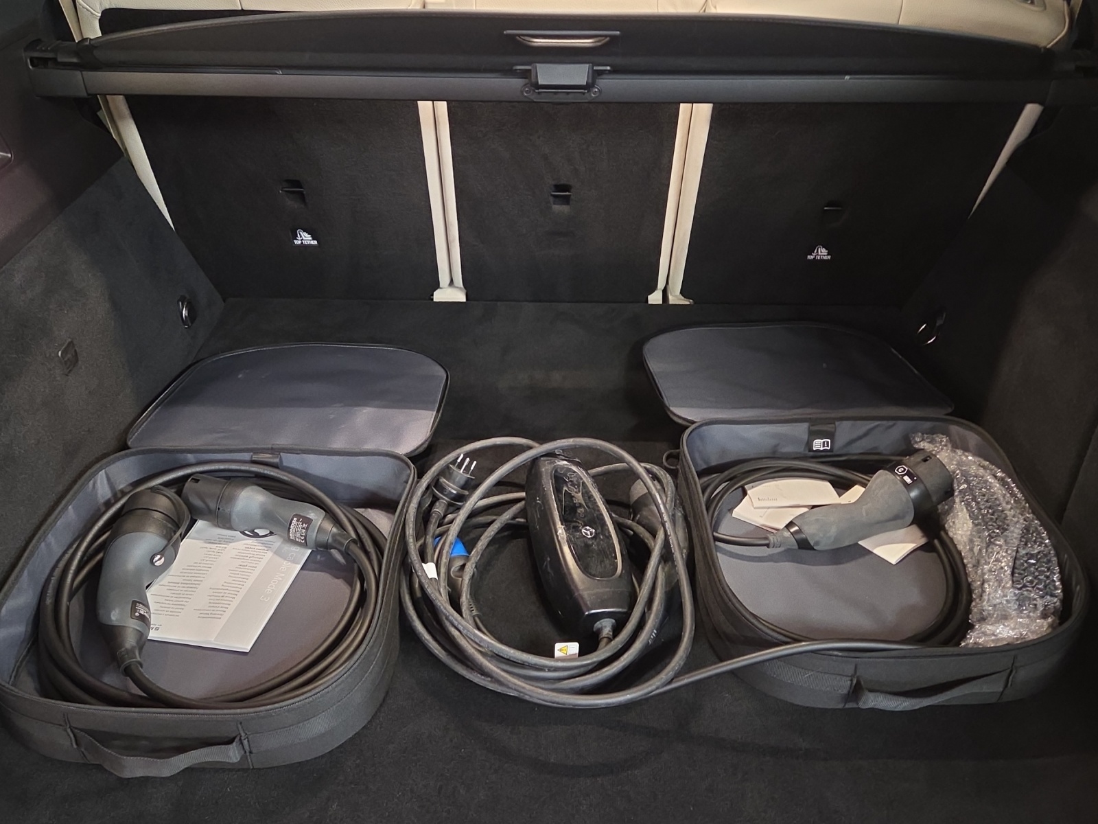 MERCEDES-BENZ GLE 400 e 4M 9G-Tronic-image-19