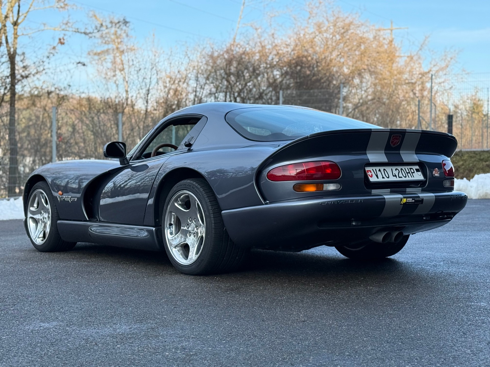 DODGE GTS-image-1