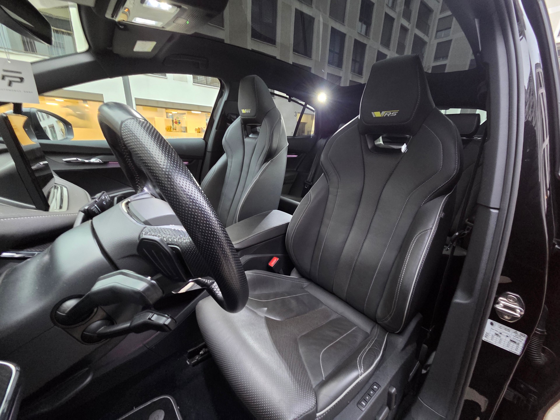 SKODA Enyaq Coupé RS iV 80 4x4-image-7