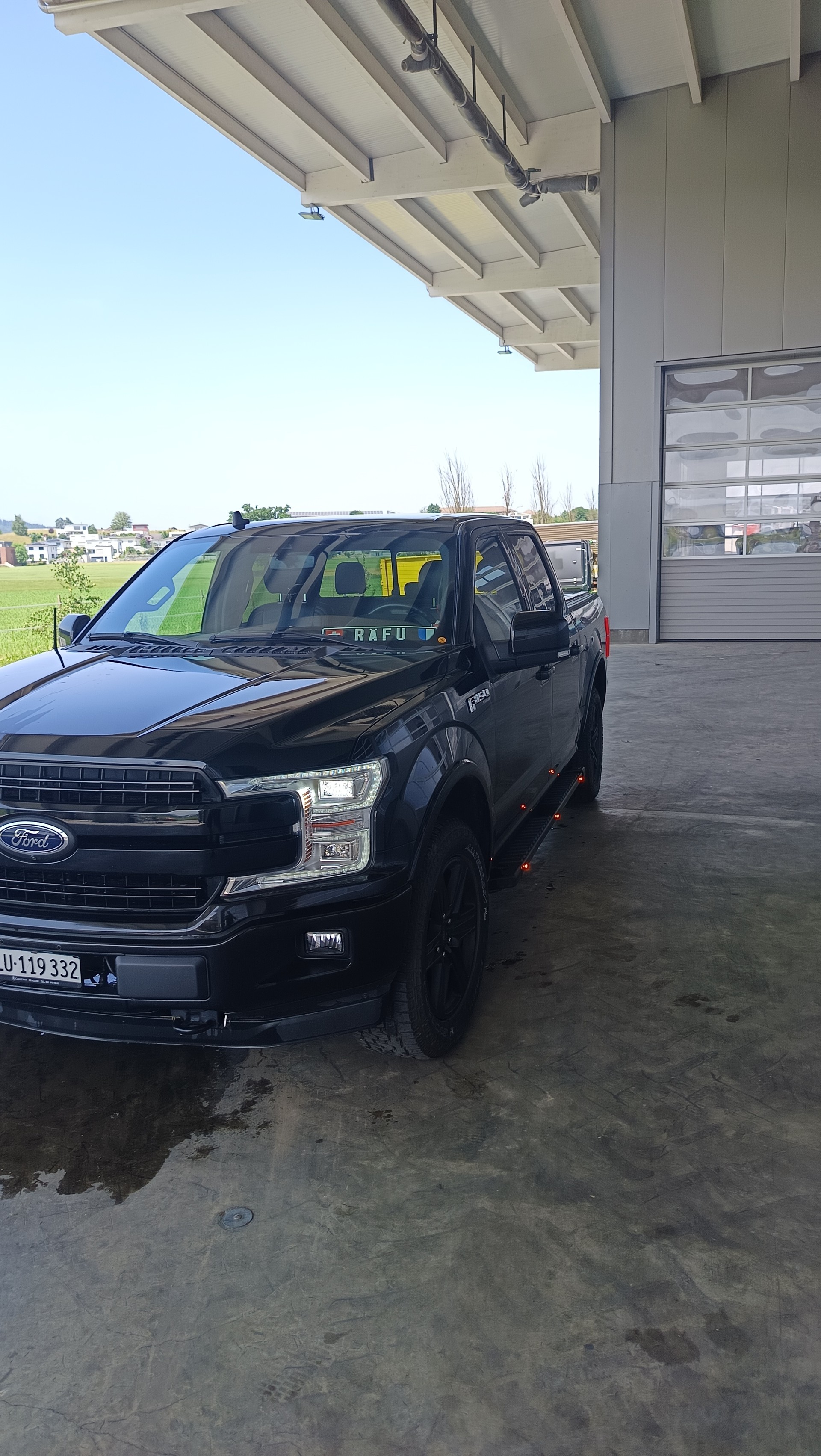 FORD F-150 Larait-image-2