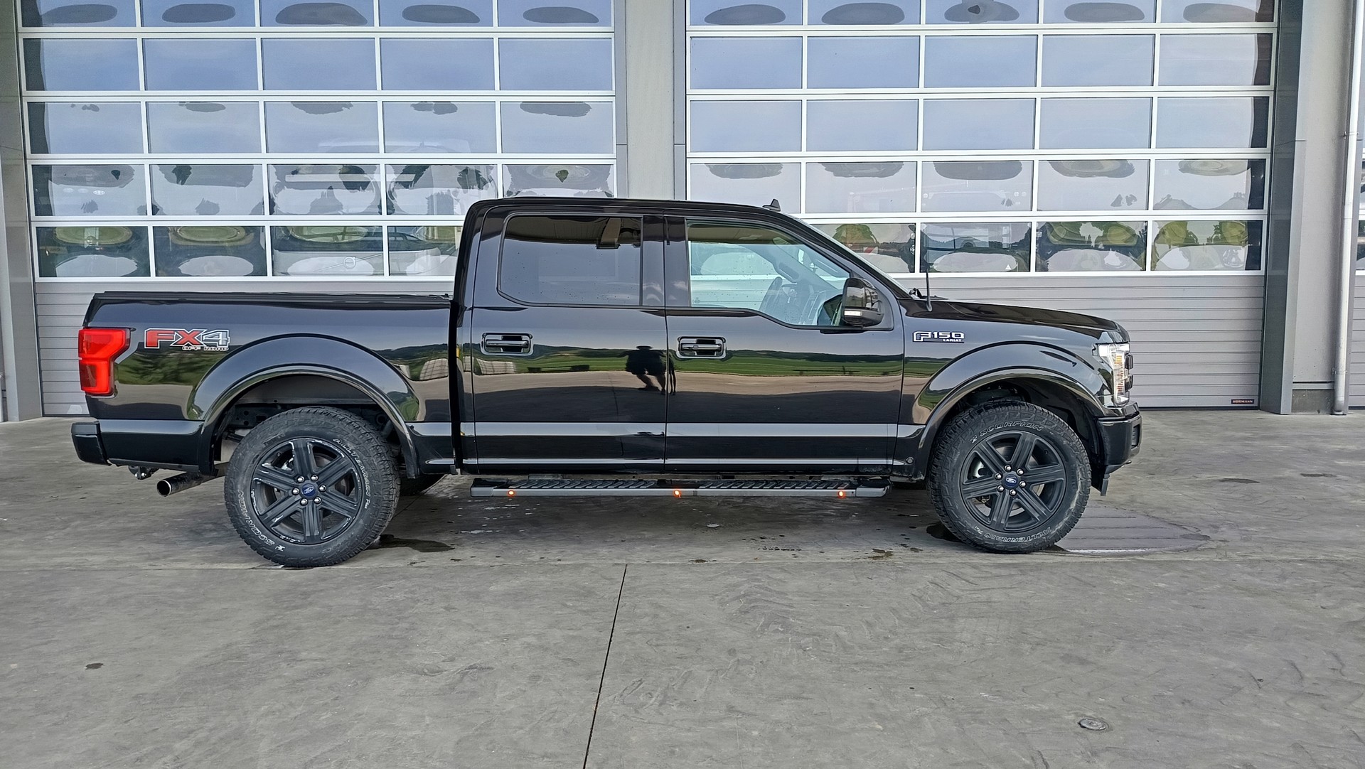 FORD F-150 Larait-image-0