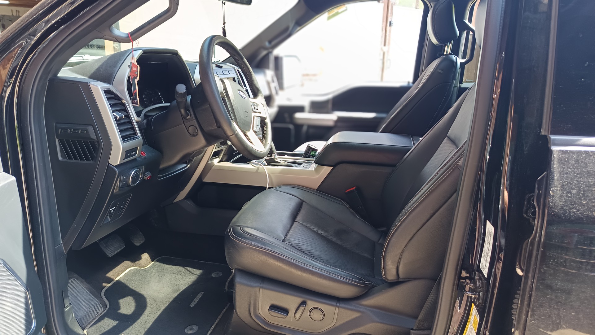 FORD F-150 Larait-image-9